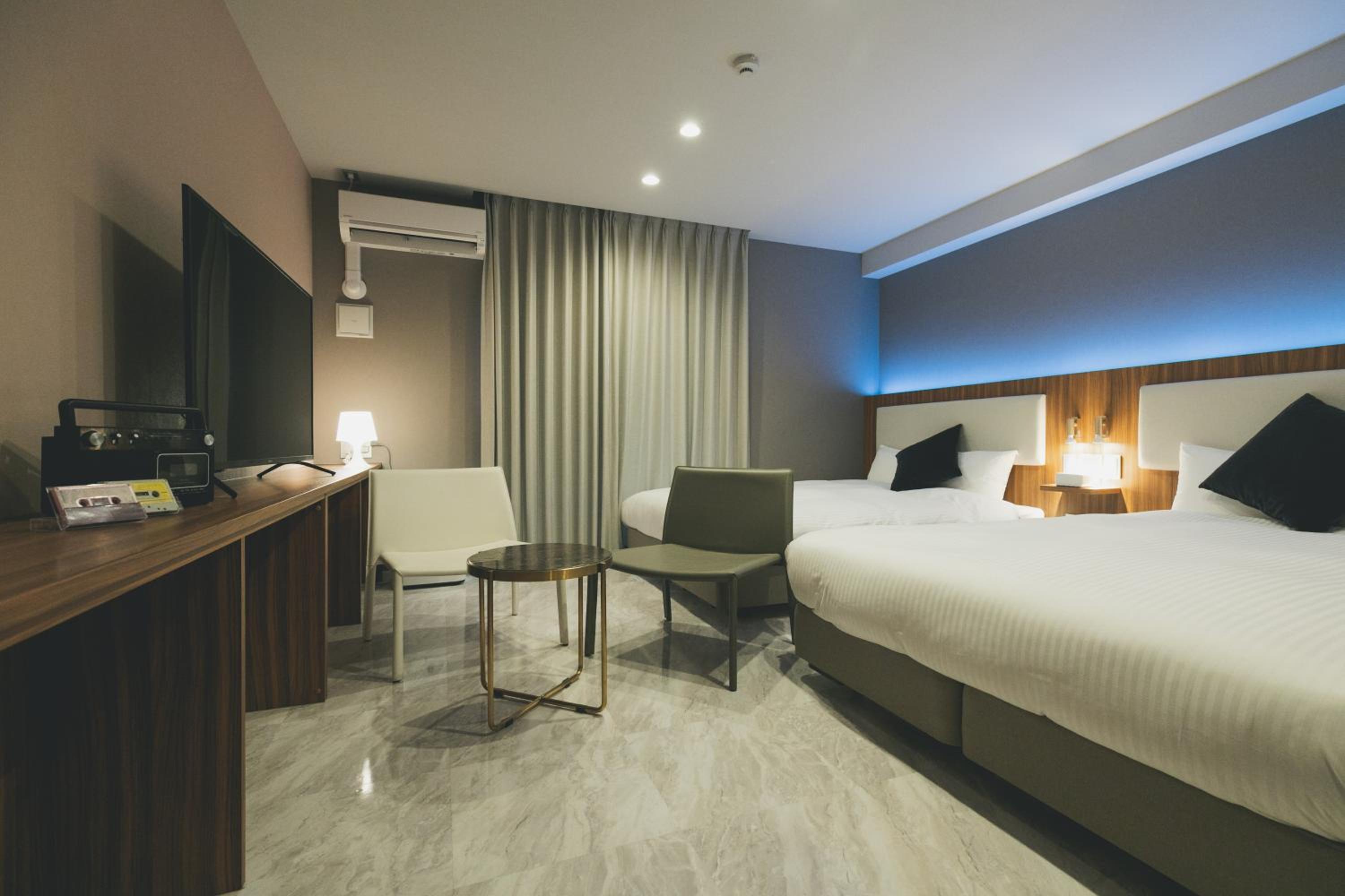 Superior Twin Room - Photo 9