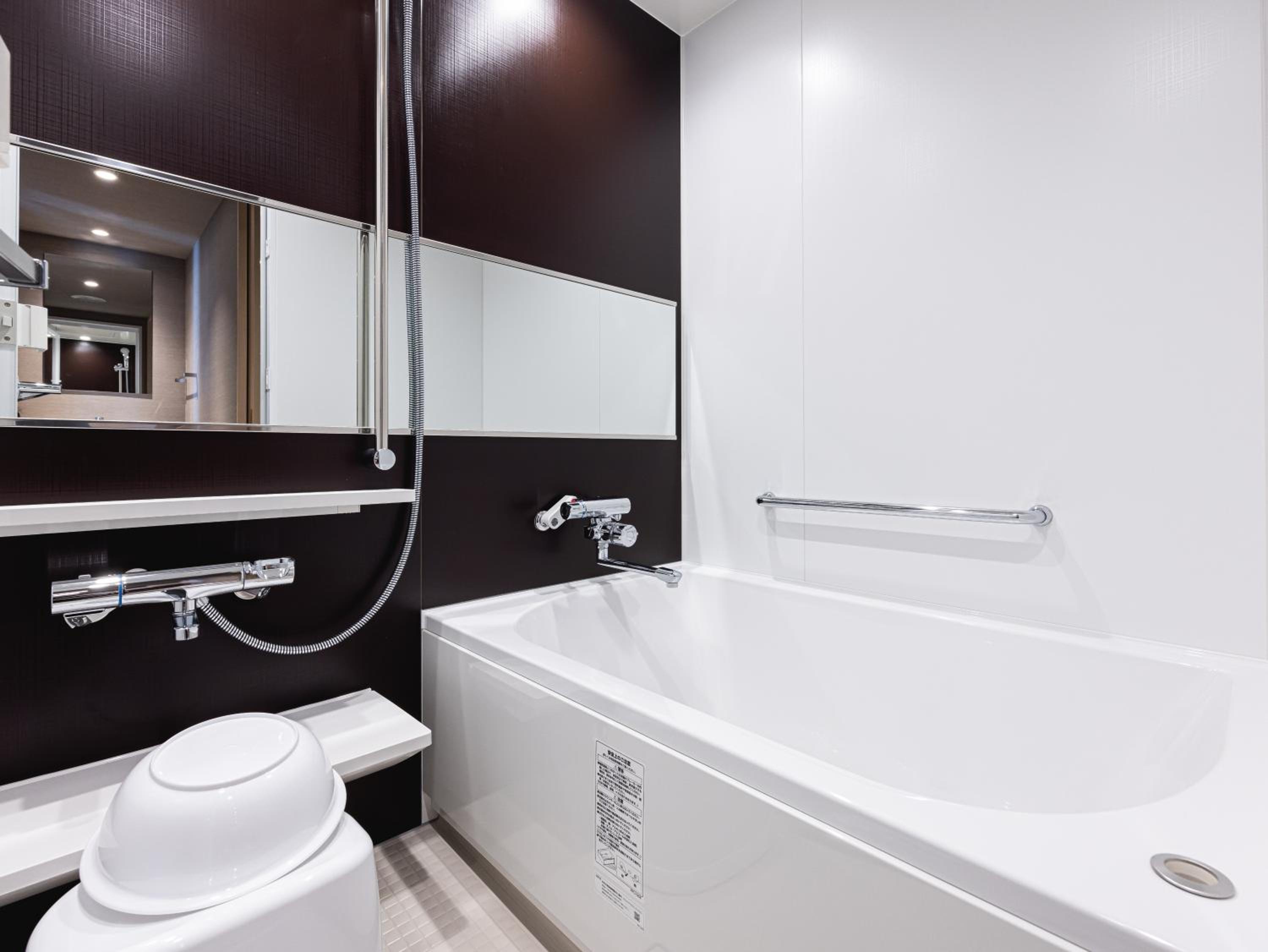 Premium Twin Room - Photo 9