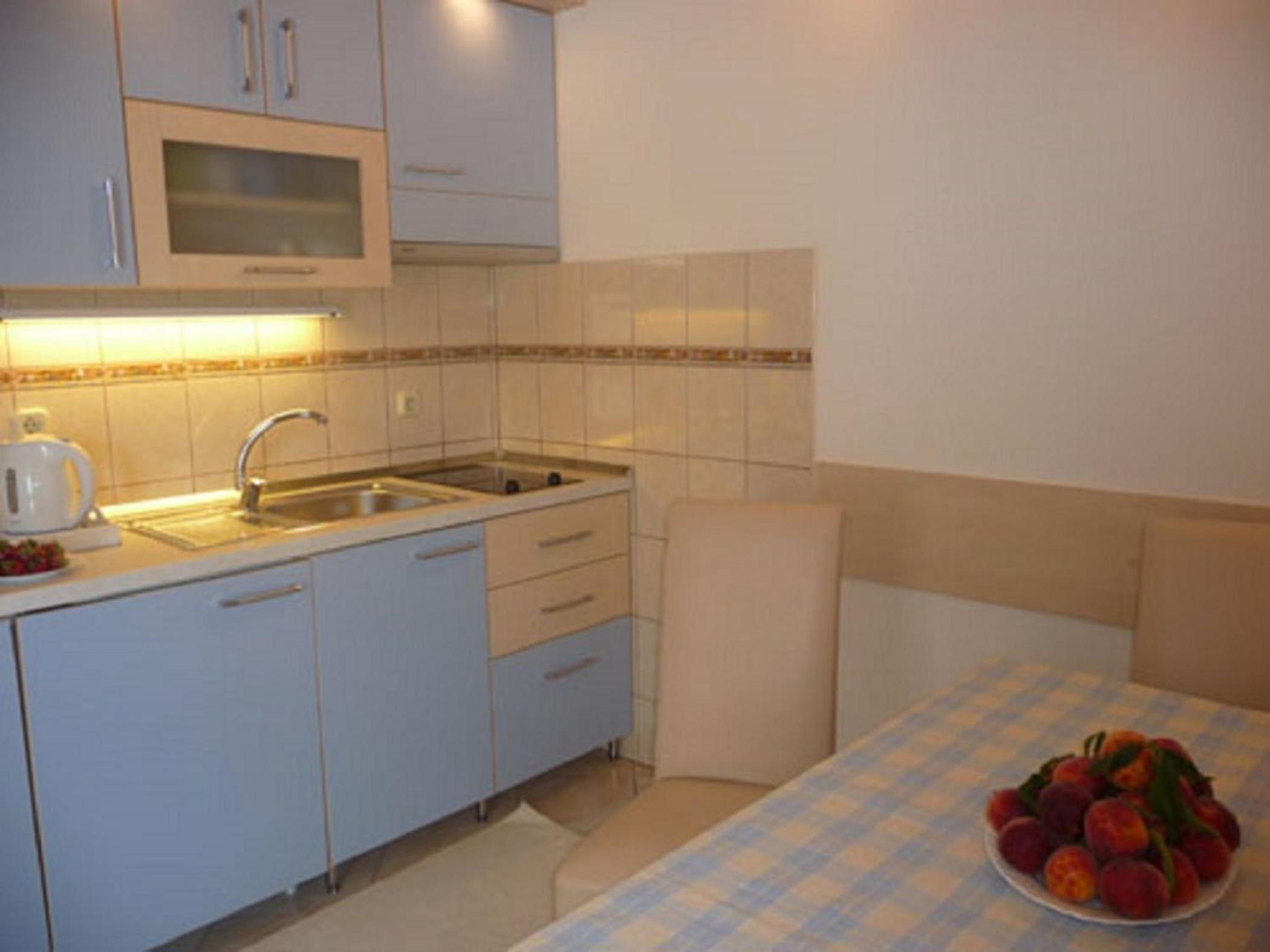 One-Bedroom Apartment with Balcony - Photo 6