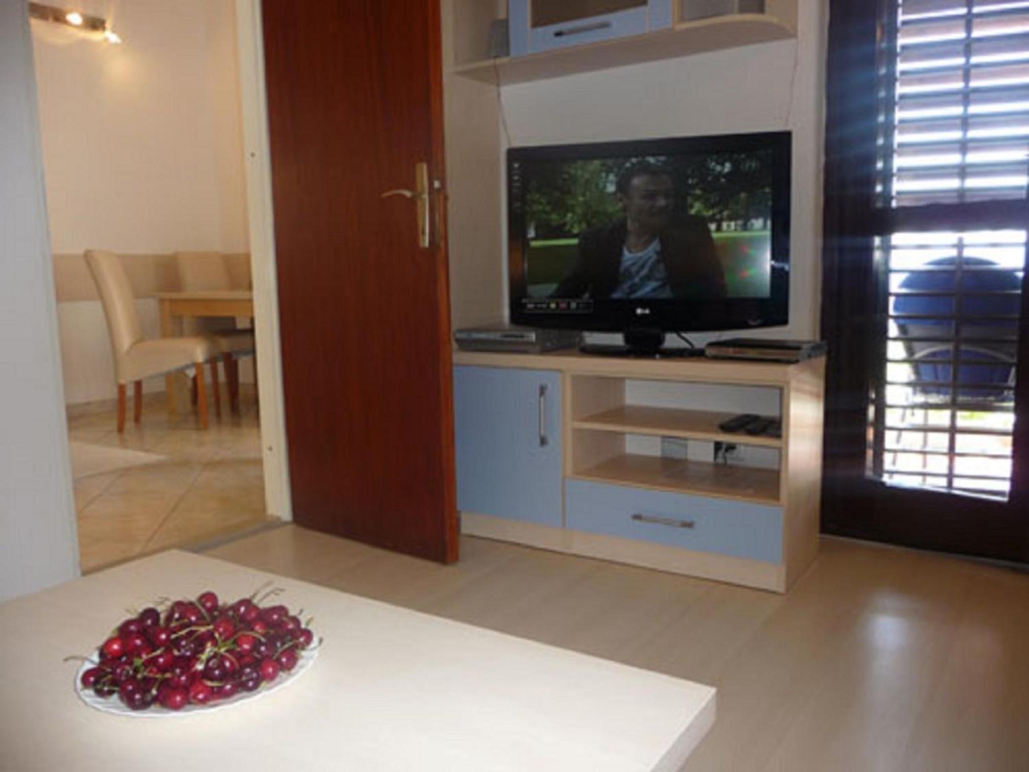 One-Bedroom Apartment with Balcony - Photo 15