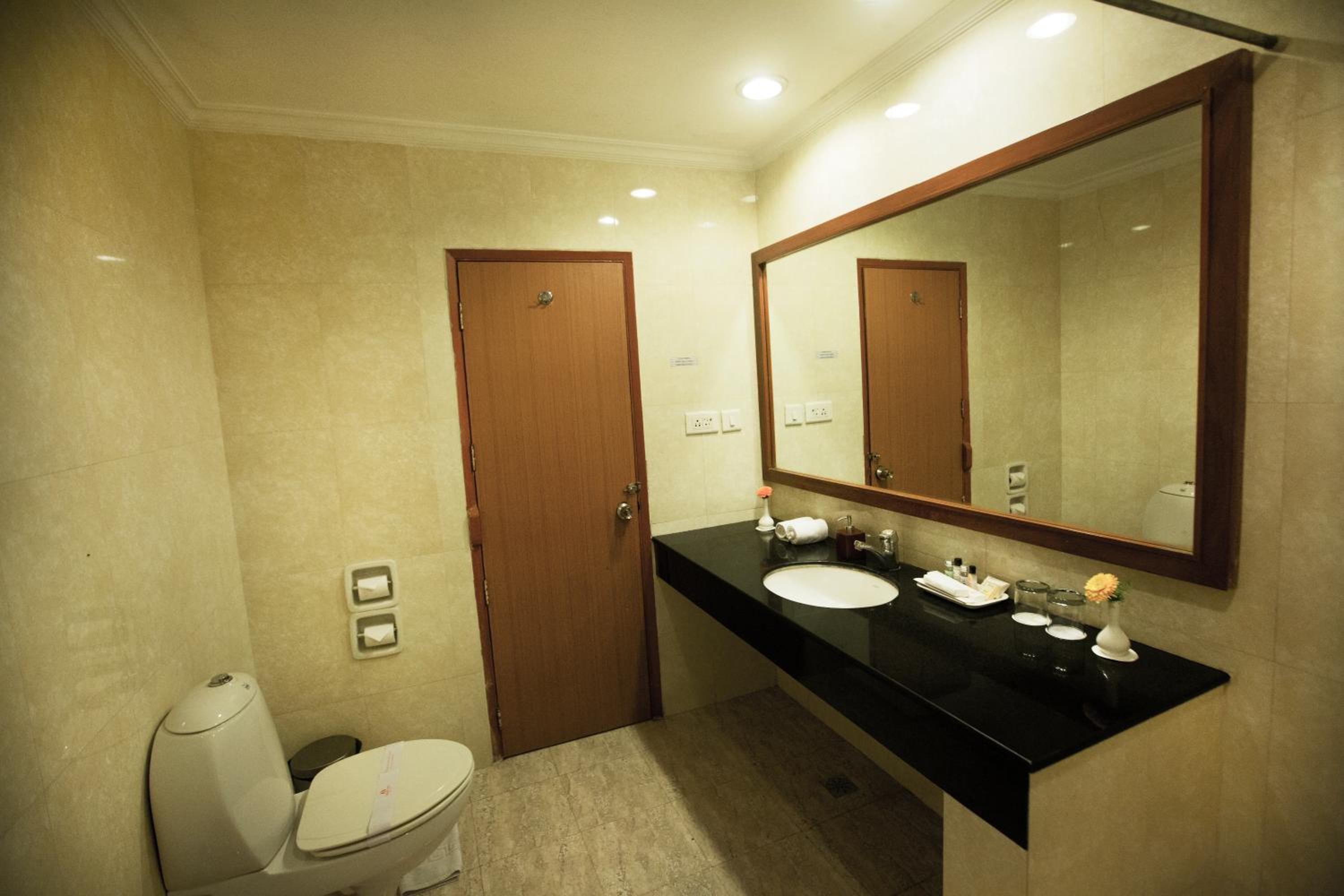 Junior Suite with Balcony photo 2