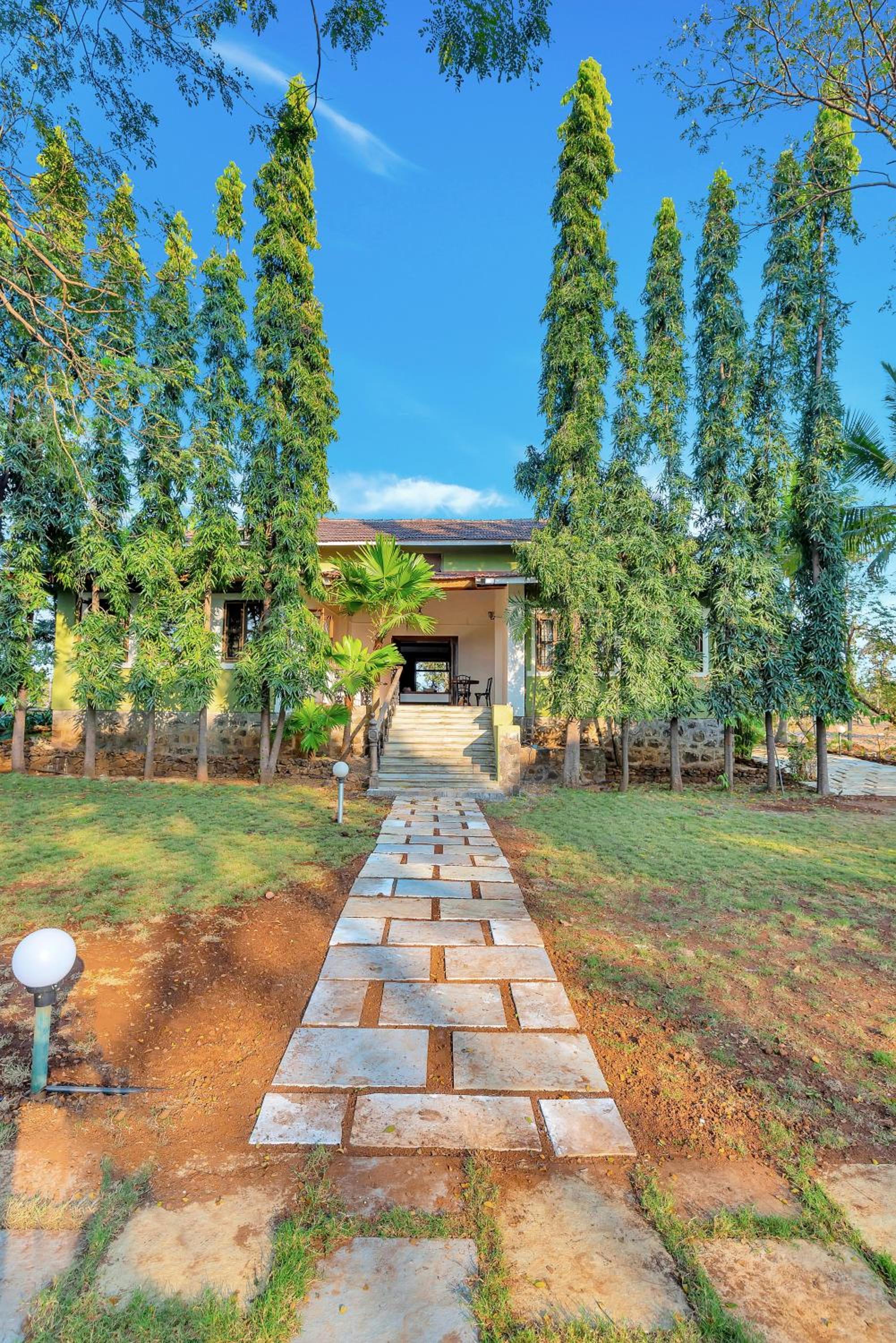 Three-Bedroom Villa photo 3