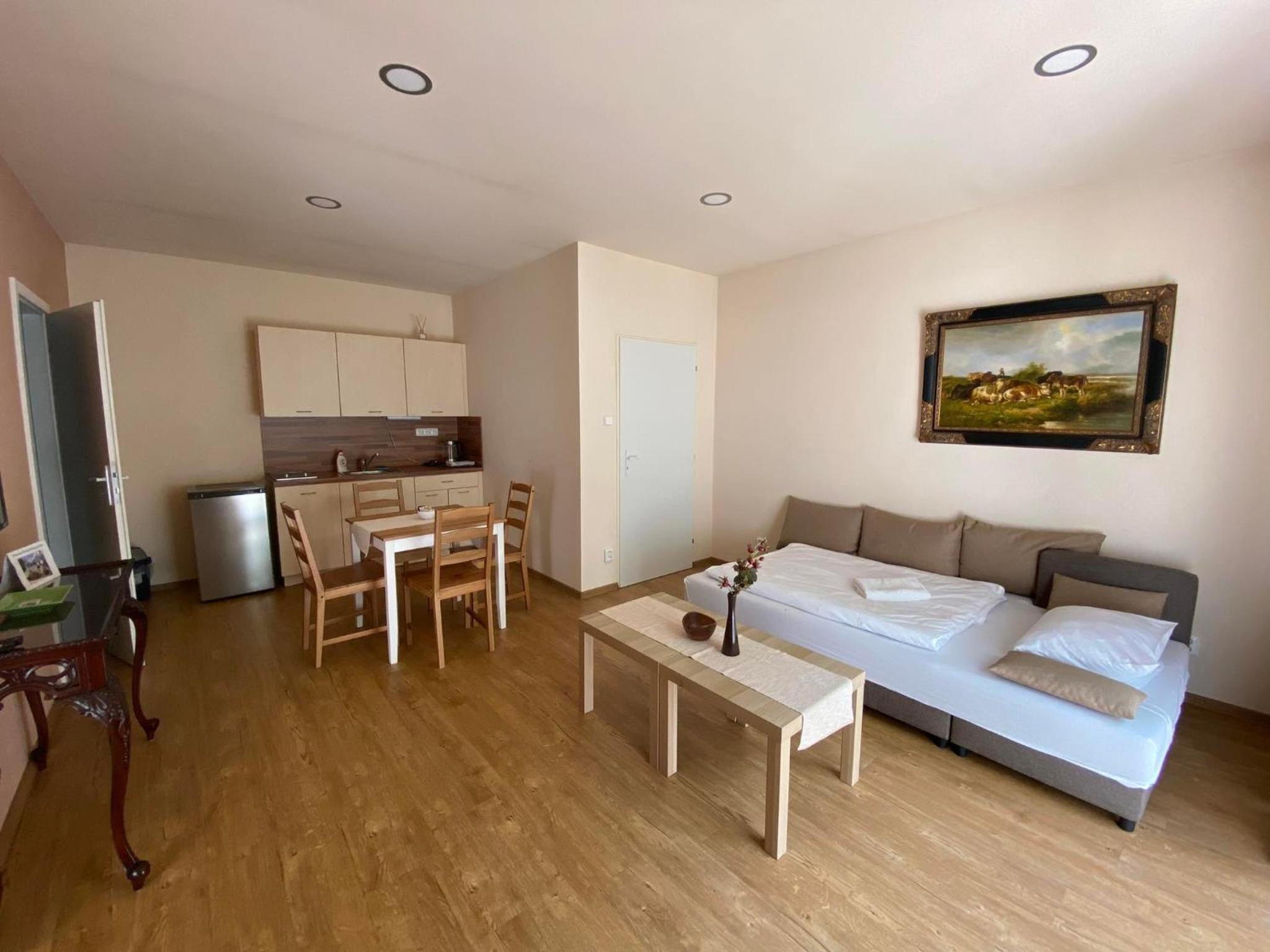 Apartment - Ground Floor photo 2