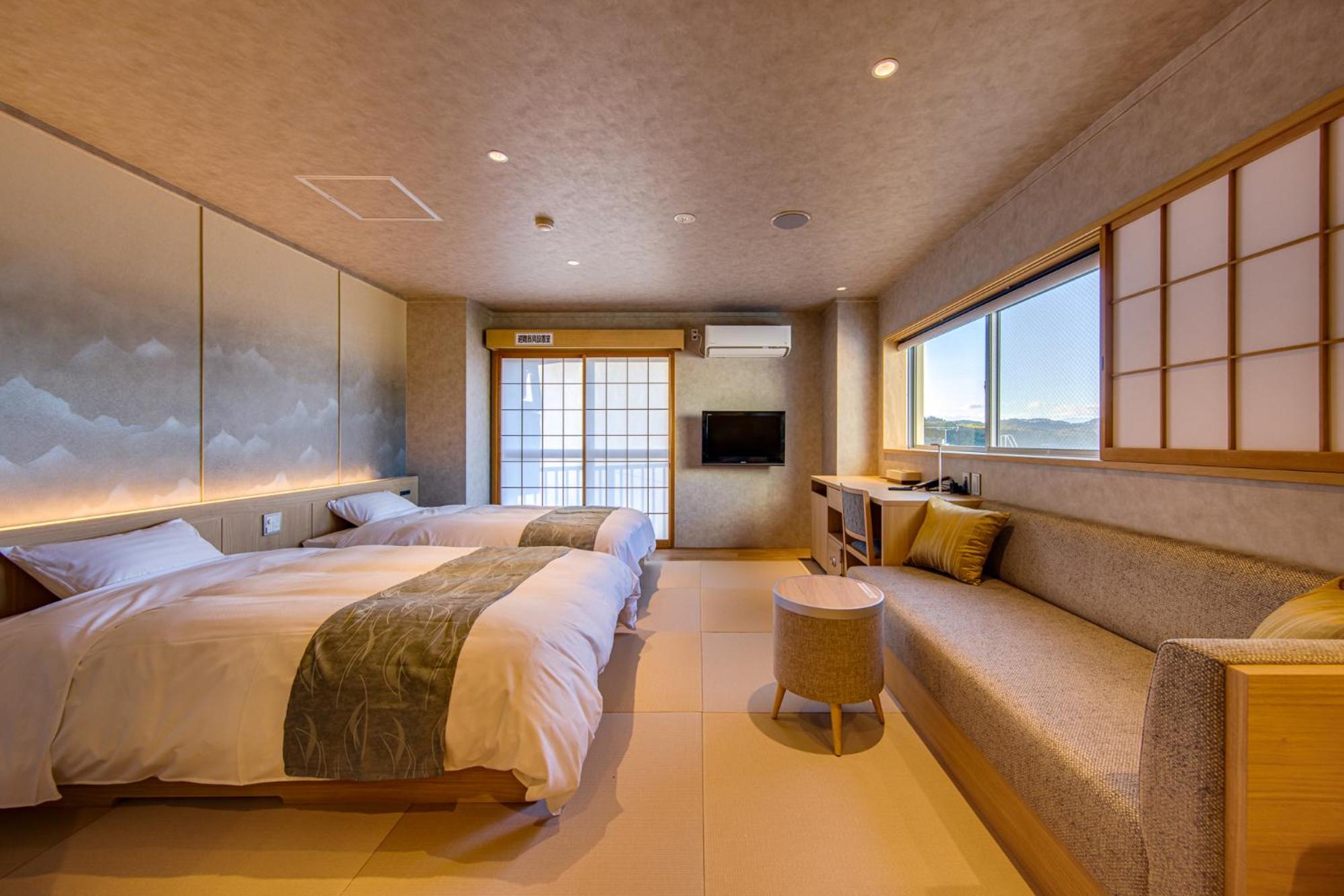 Twin Room with Private Bathroom - Photo 1
