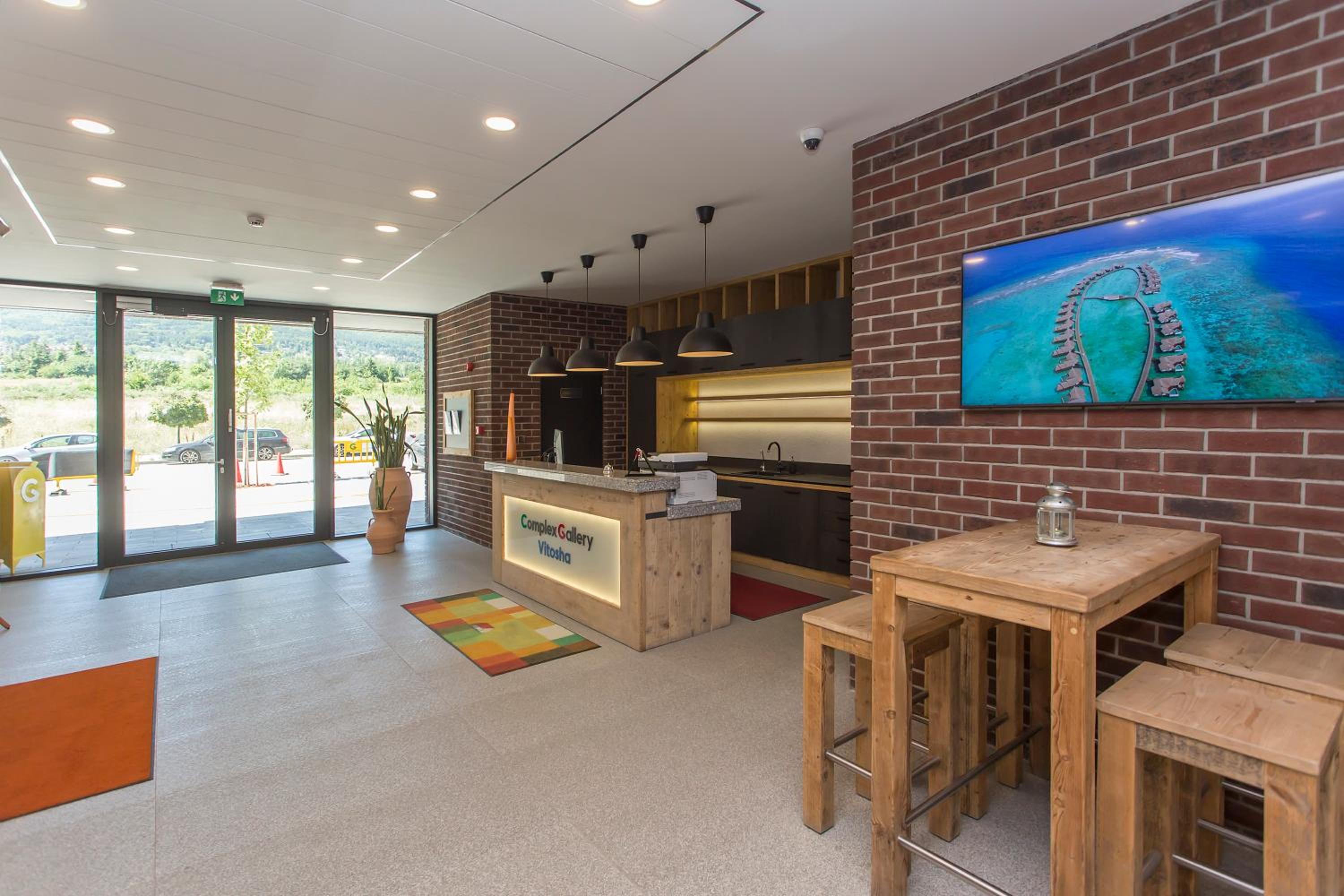 One-Bedroom Apartment - Photo 3