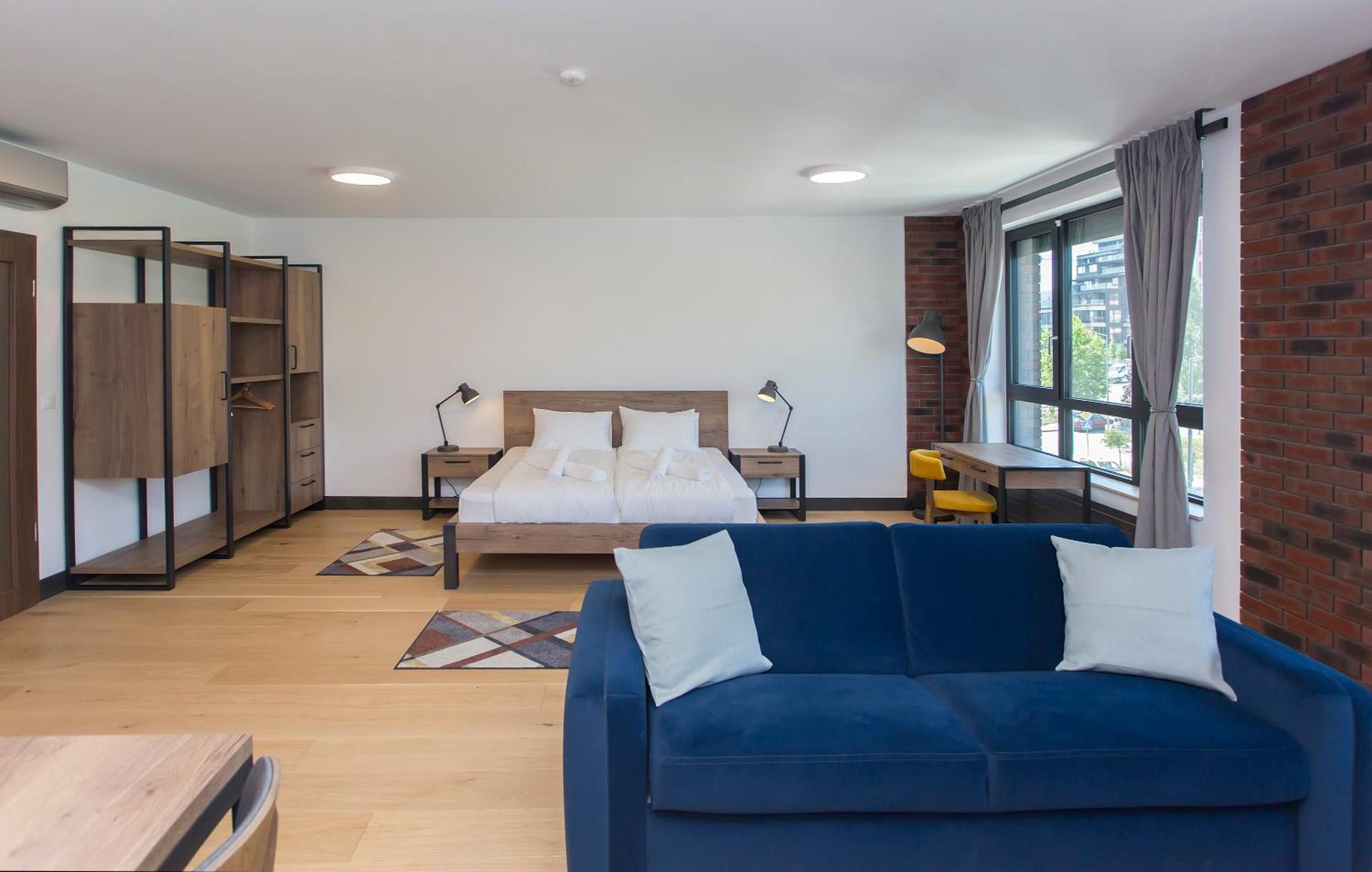 One-Bedroom Apartment - Photo 4