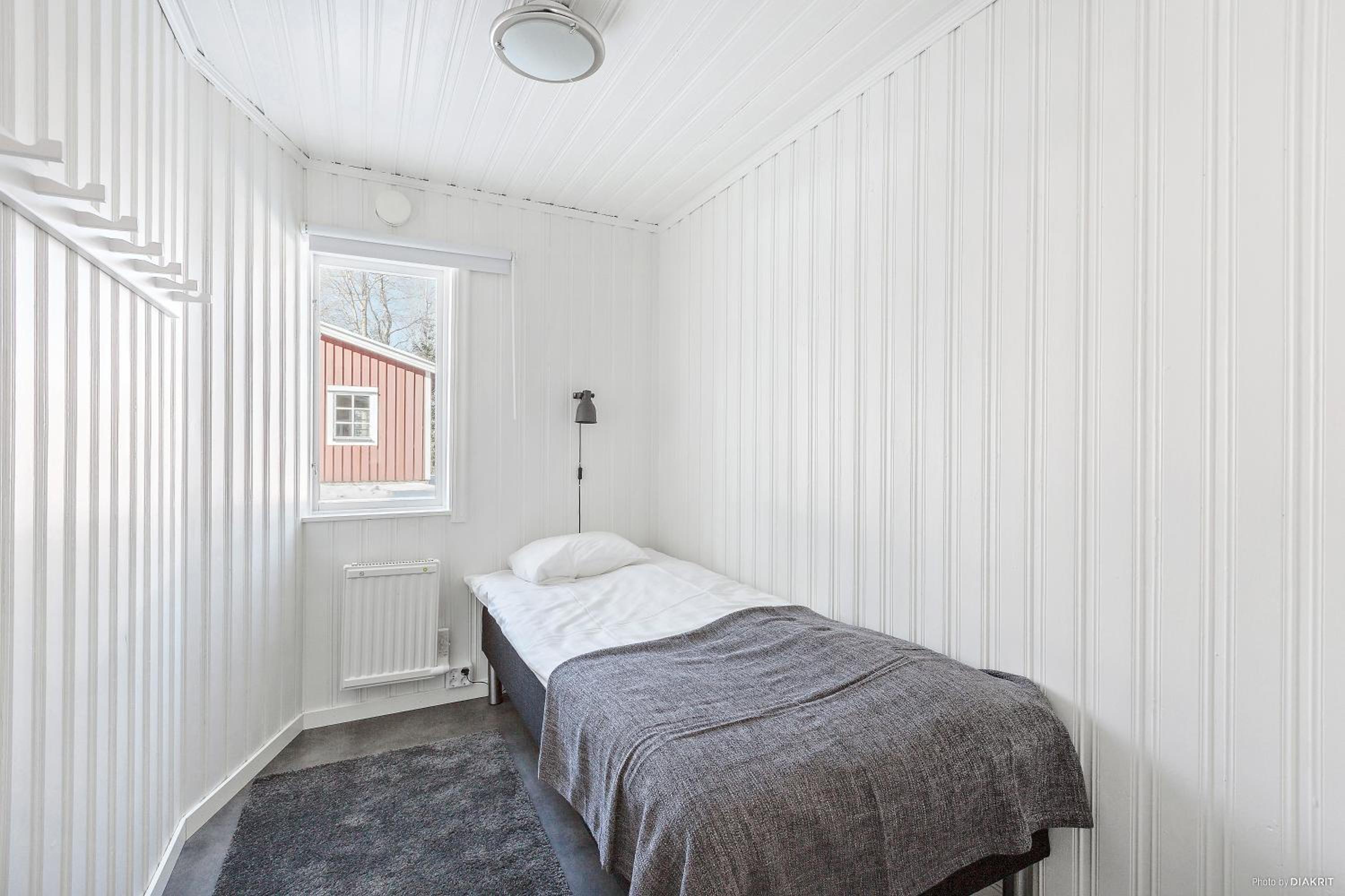 Three-Bedroom House - Photo 1