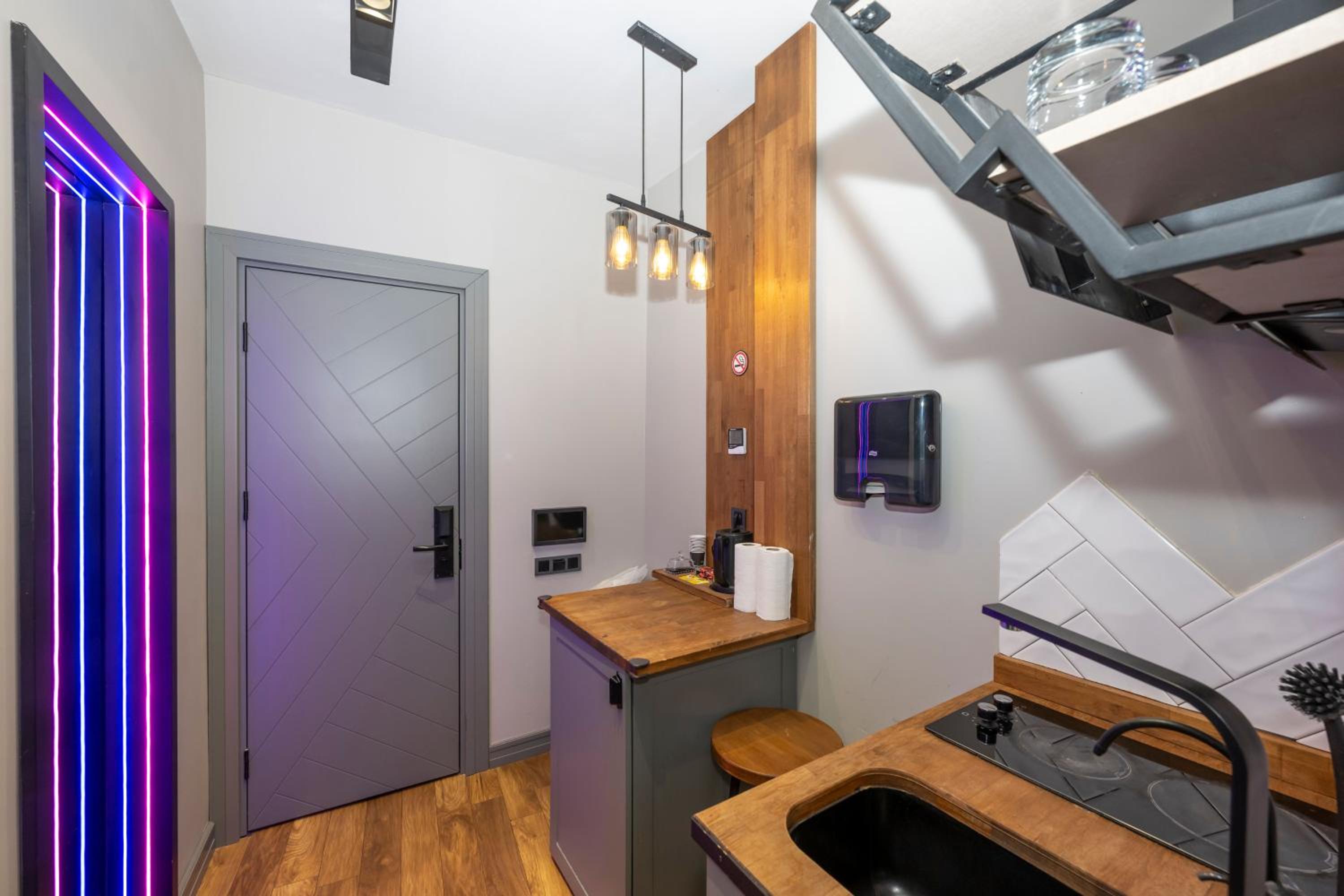Studio with Balcony - Split Level photo 2