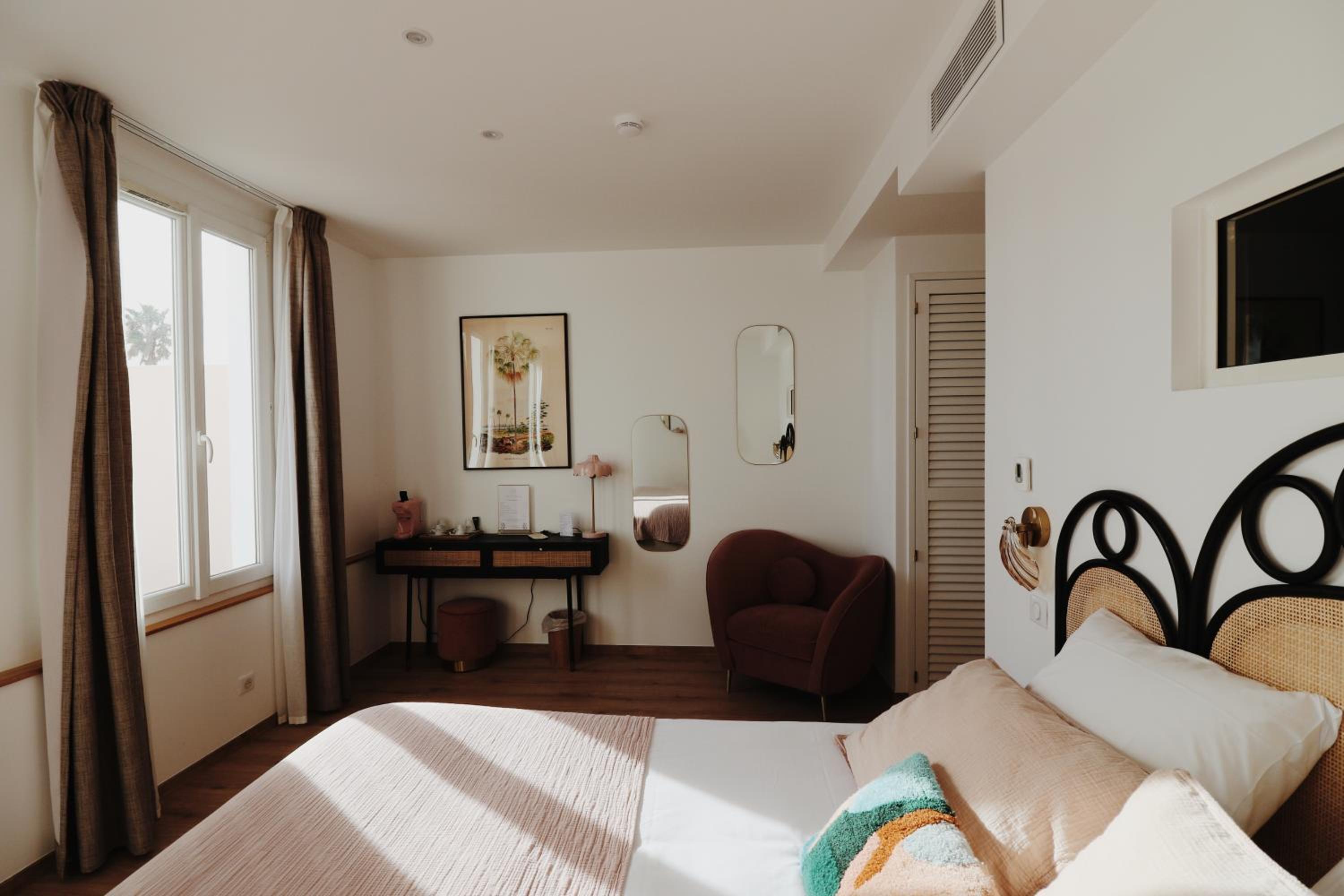 Double Room with Hot Tub and Private Terrace - Photo 20