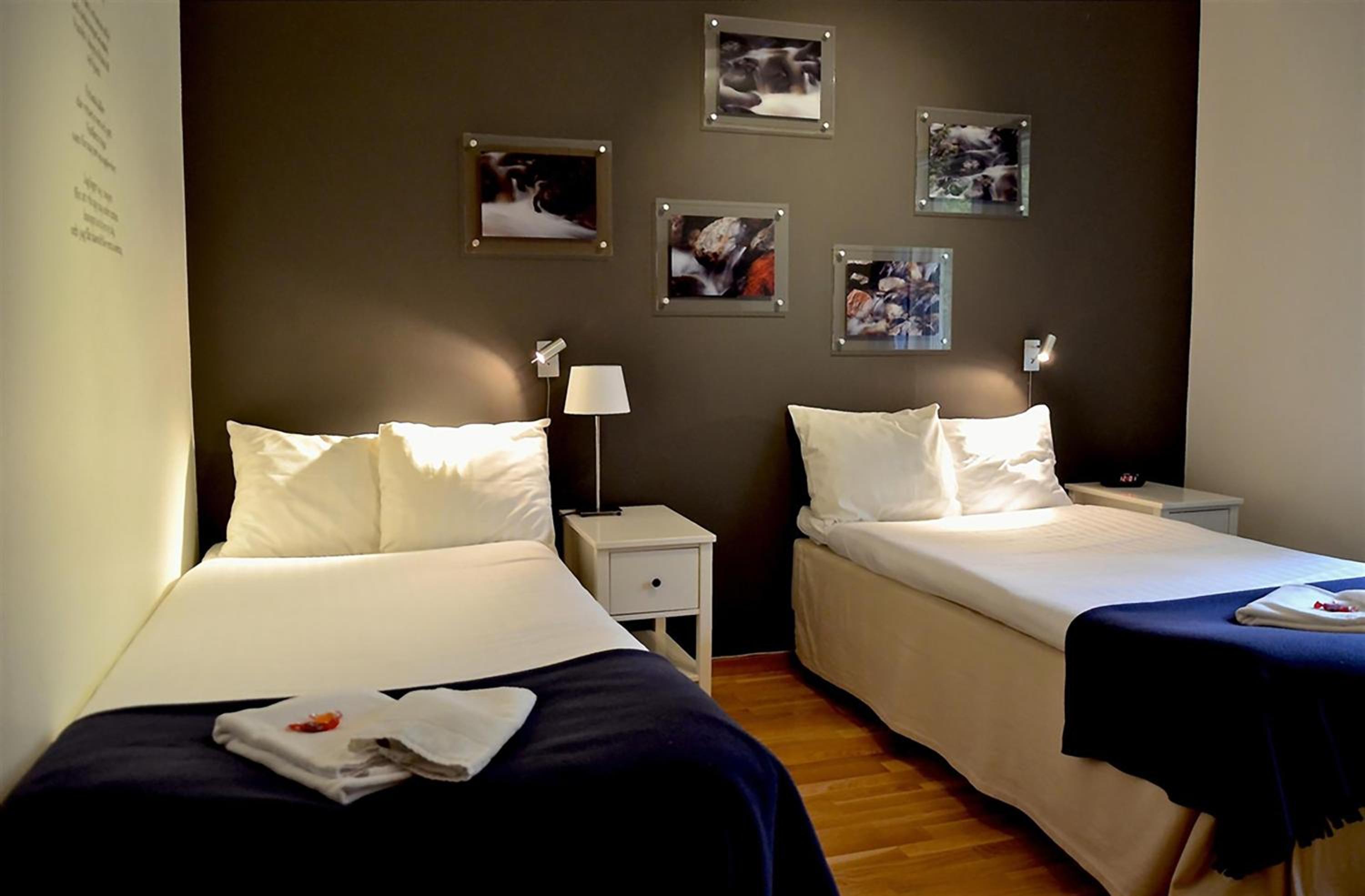 Double Room with Private Bathroom - Photo 3