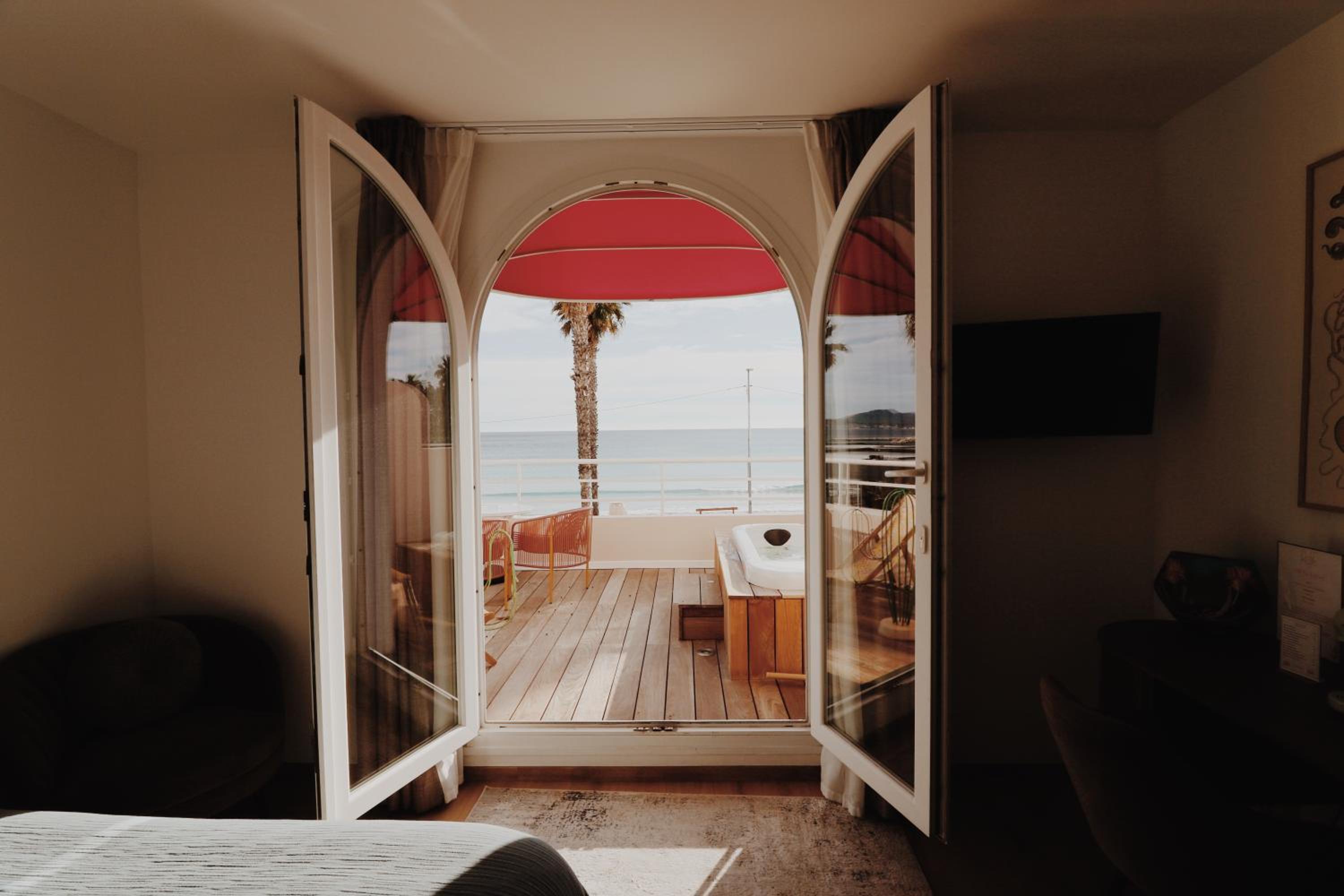Double Room with Hot Tub and Private Terrace - Photo 4