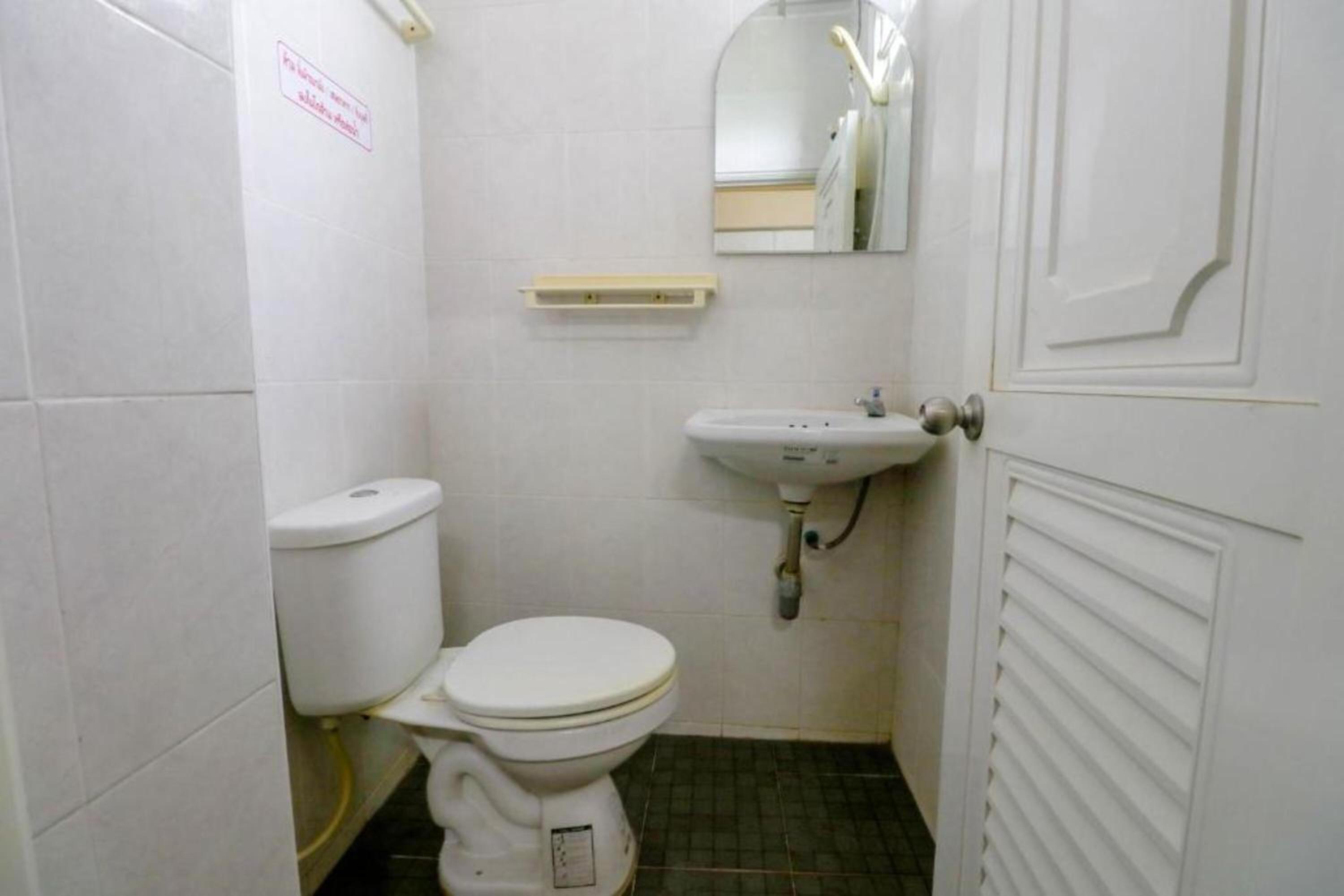 Budget Twin Room photo 2