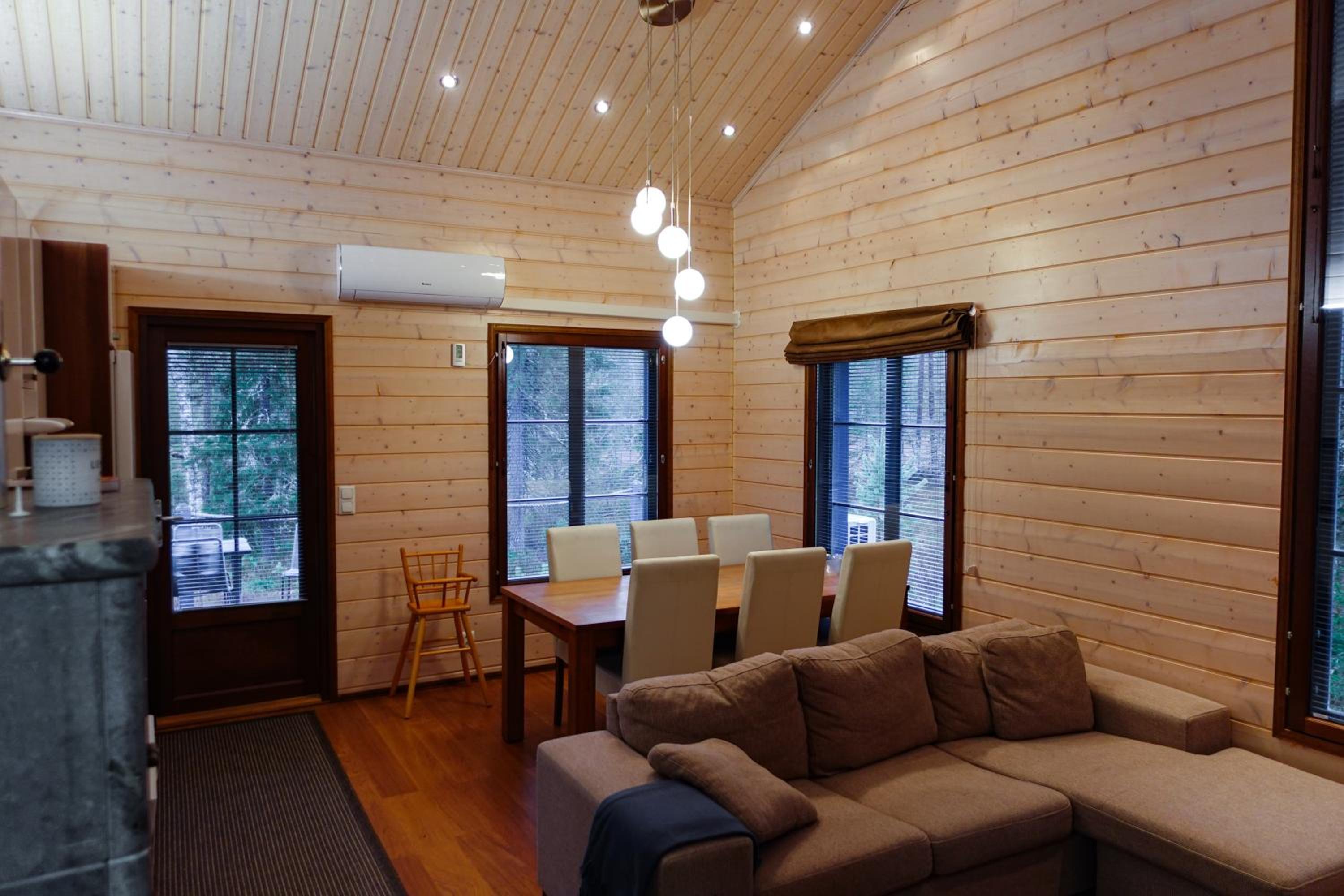 Three-Bedroom Apartment - Photo 8