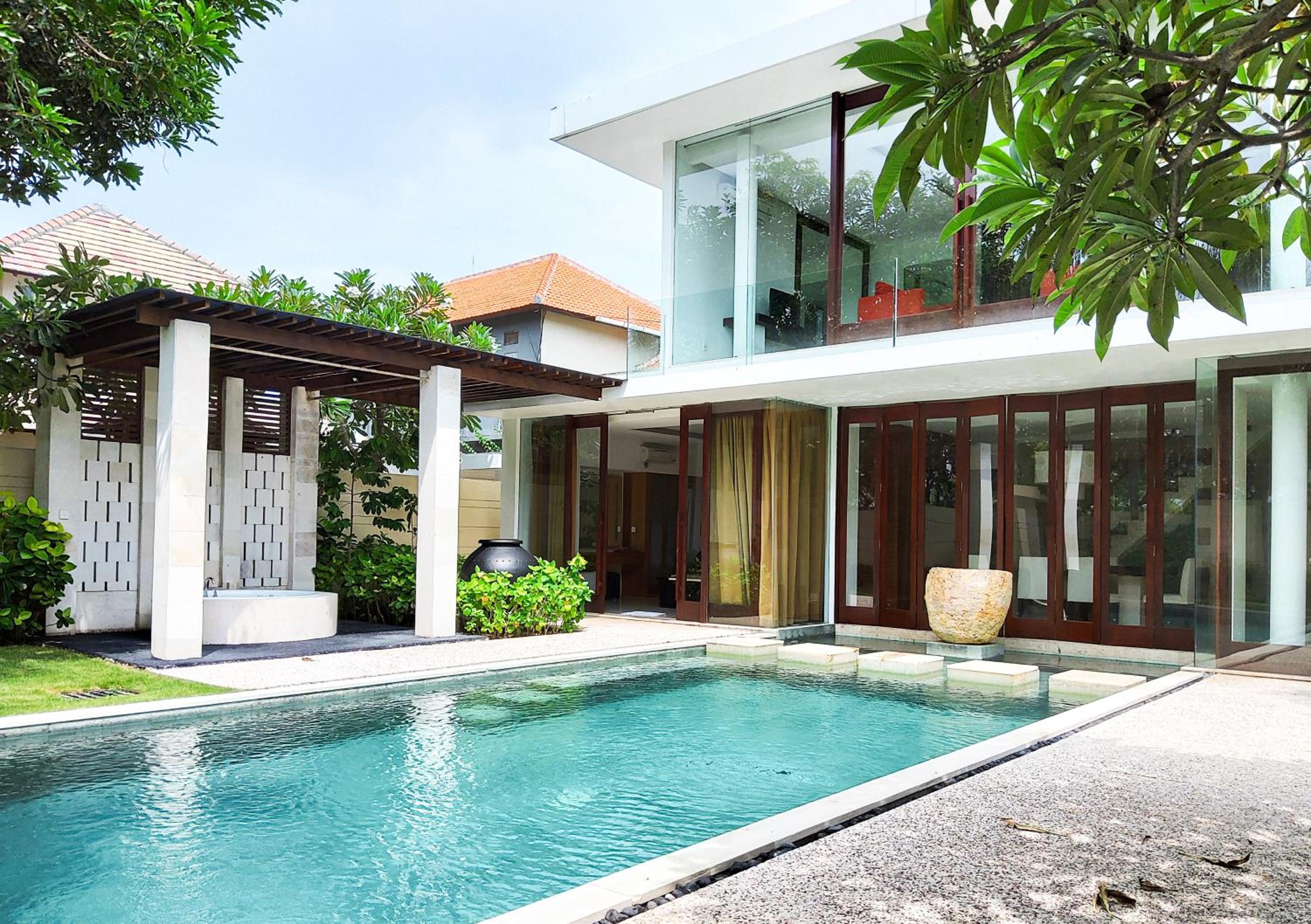 Villa with Private Pool - Photo 9