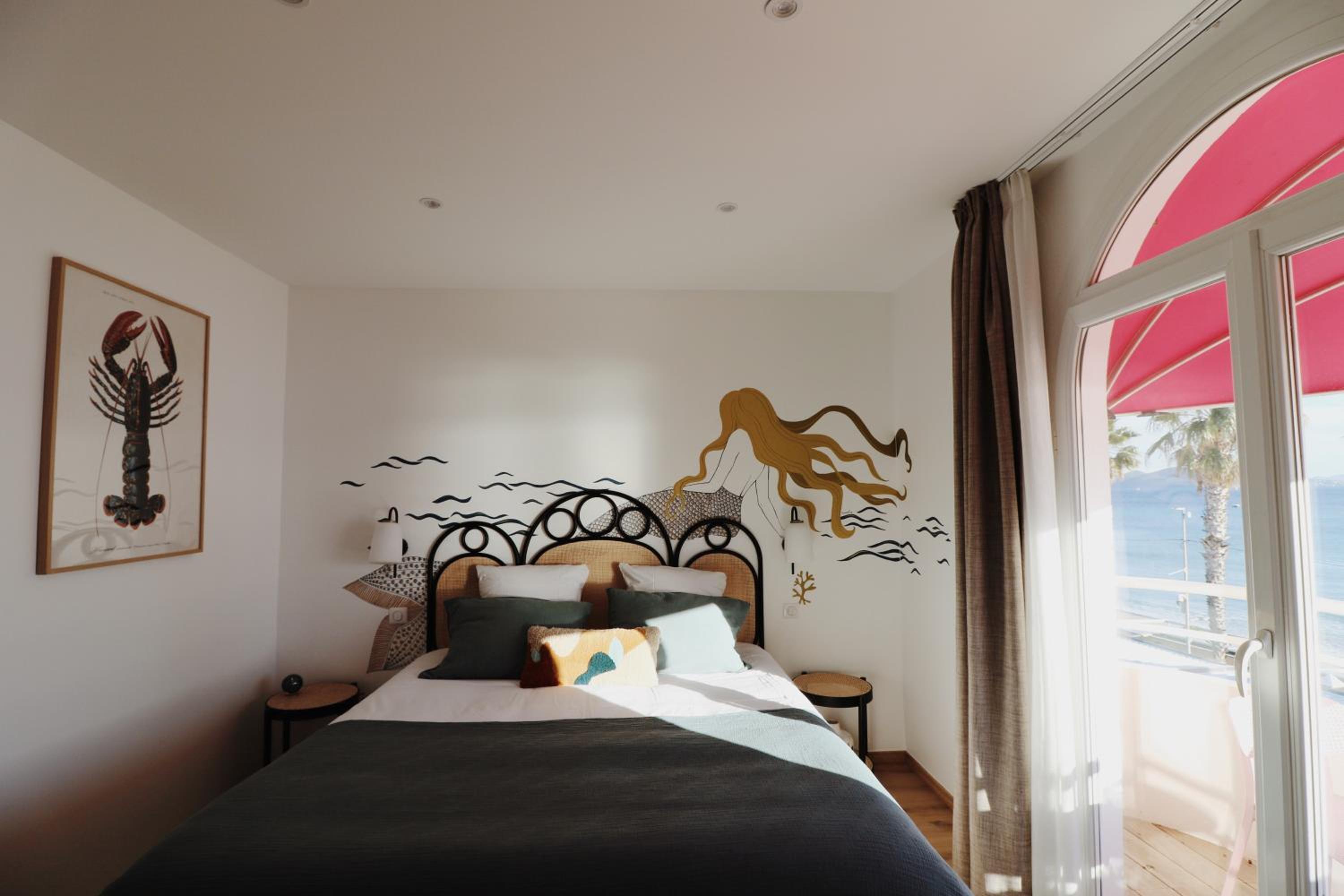 Double Room with Balcony and Sea View - Photo 6