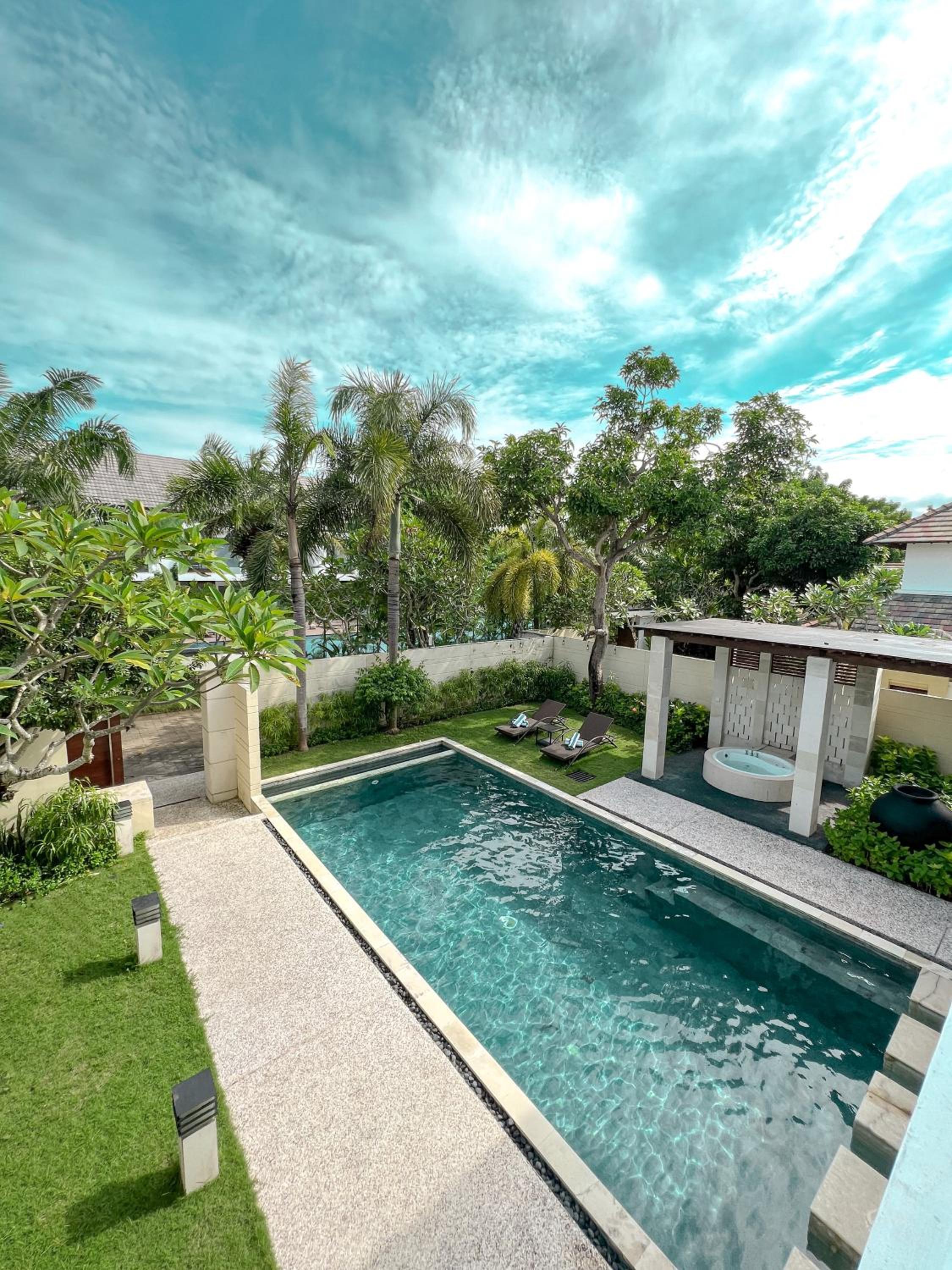 Villa with Private Pool - Photo 8