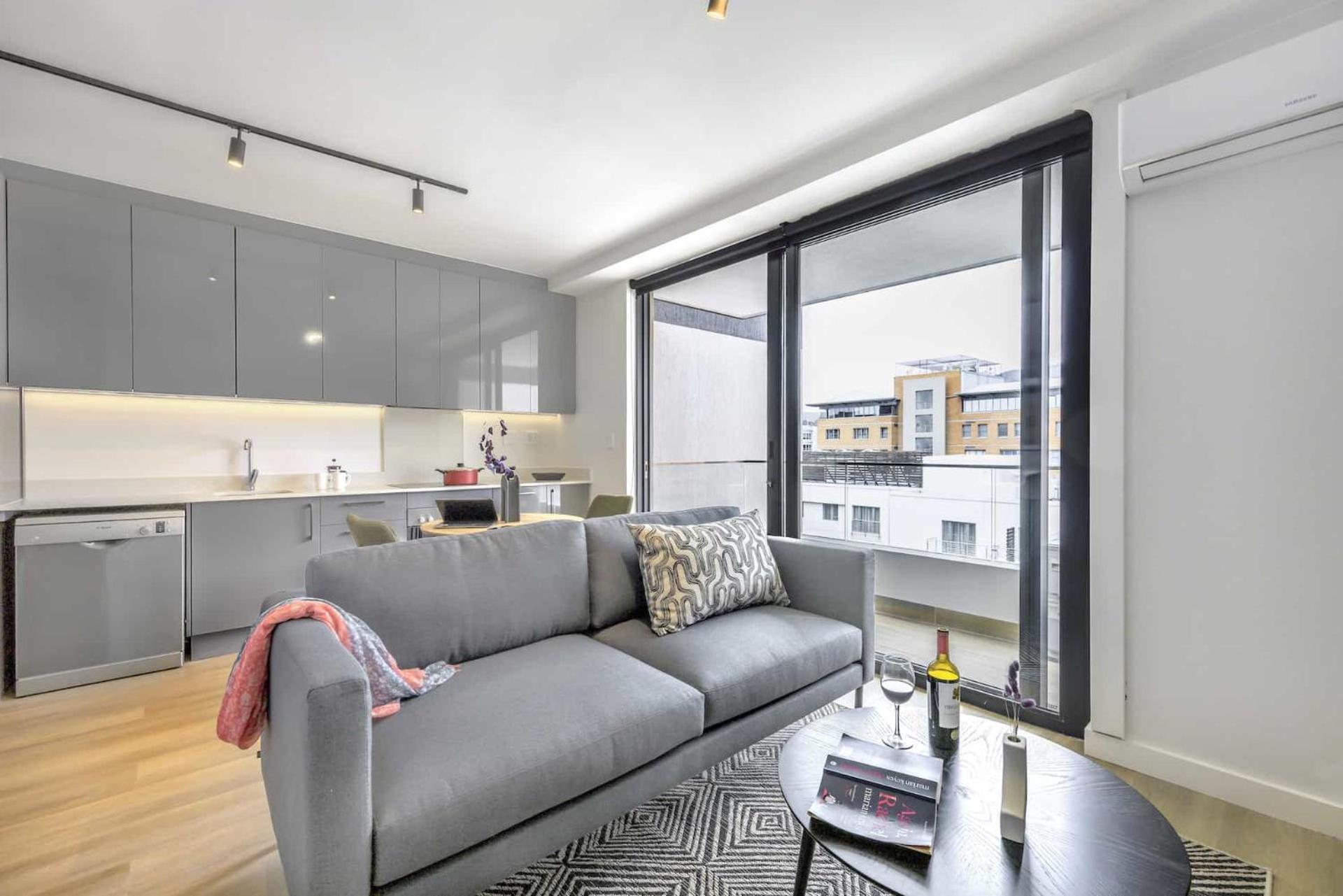 Superior One Bedroom Apartment