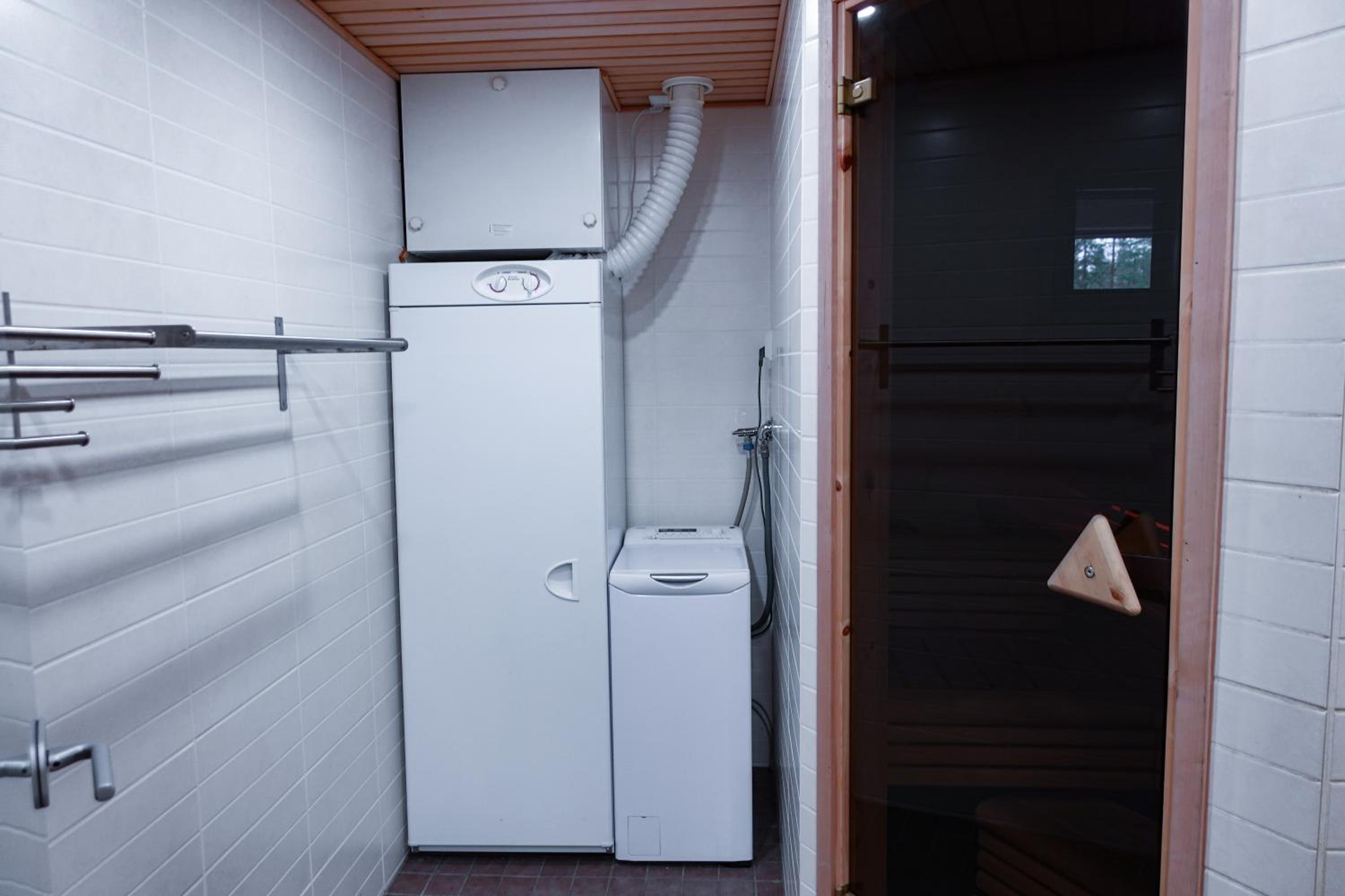 Three-Bedroom Apartment - Photo 9