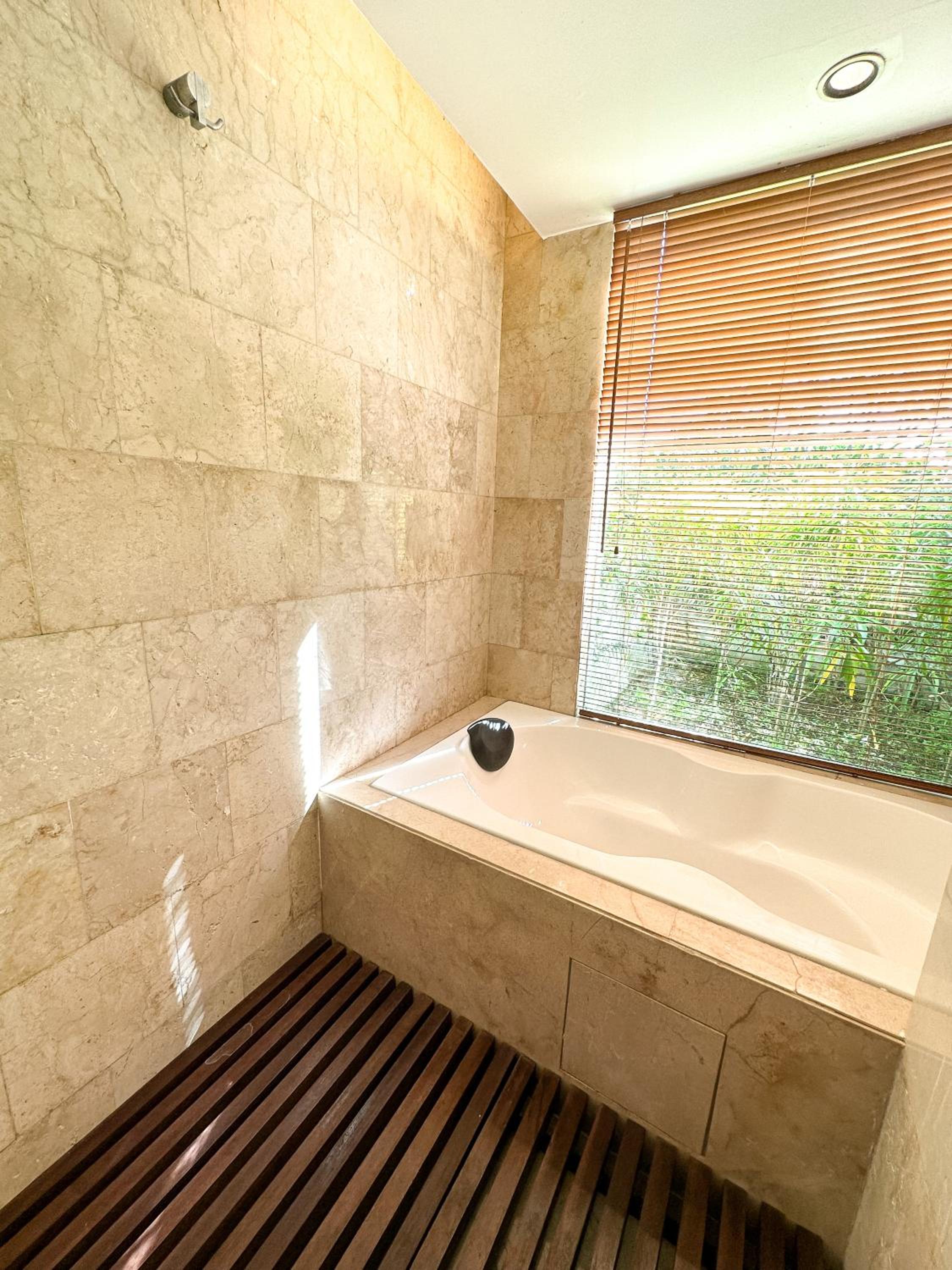 Villa with Private Pool - Photo 13