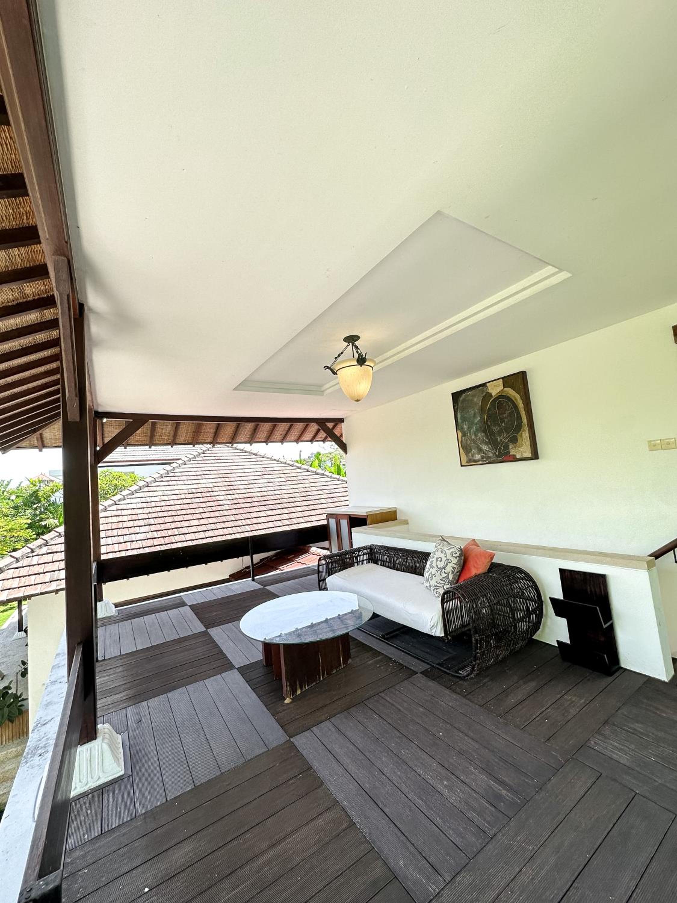 Three-Bedroom Villa - Photo 4