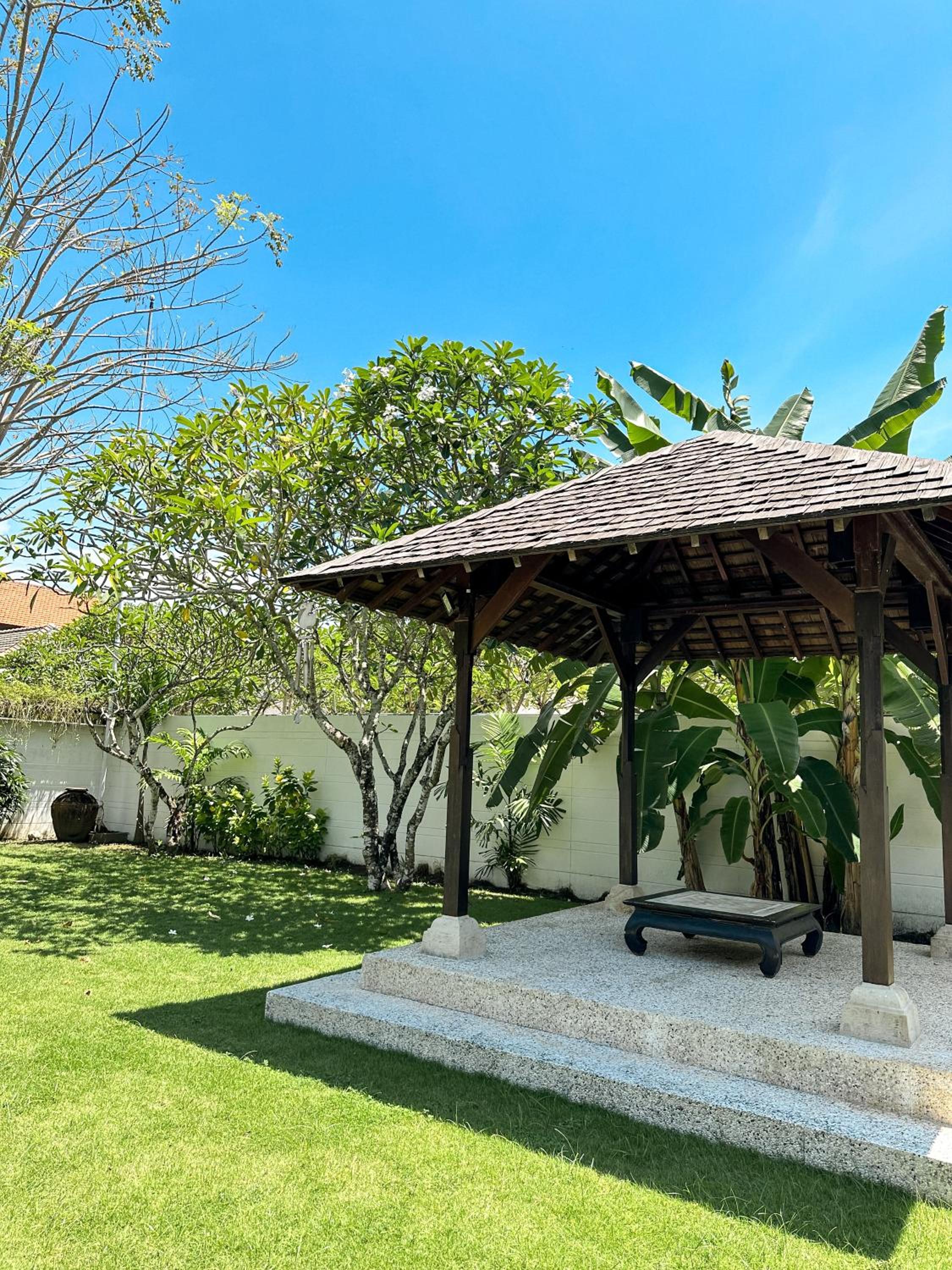 Three-Bedroom Villa - Photo 3