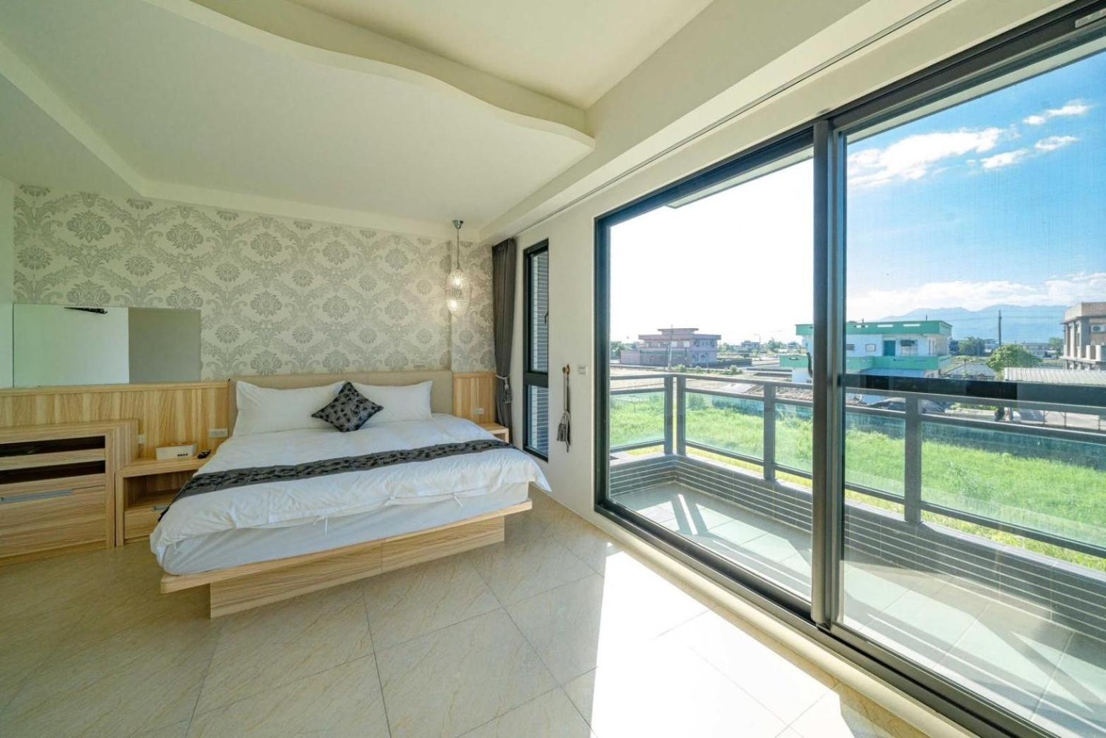 Four-Bedroom House photo 1