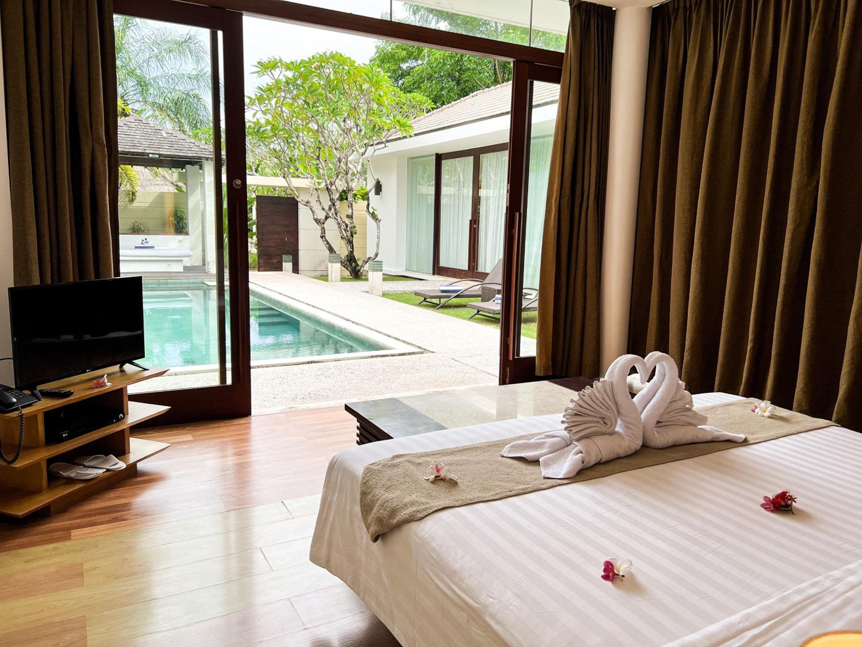 Two-Bedroom Villa with Private Pool - Photo 8
