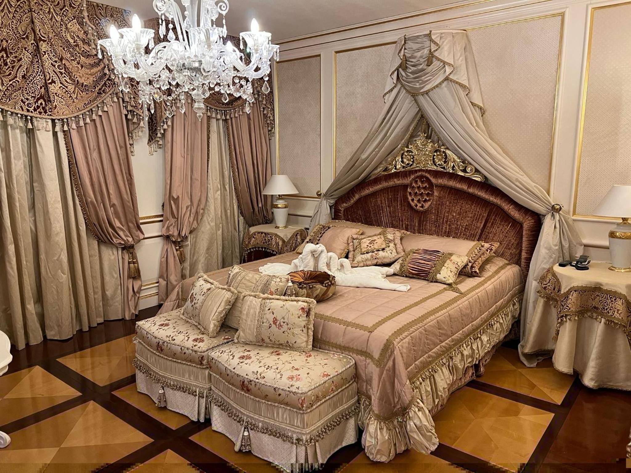 Presidential Suite photo 1