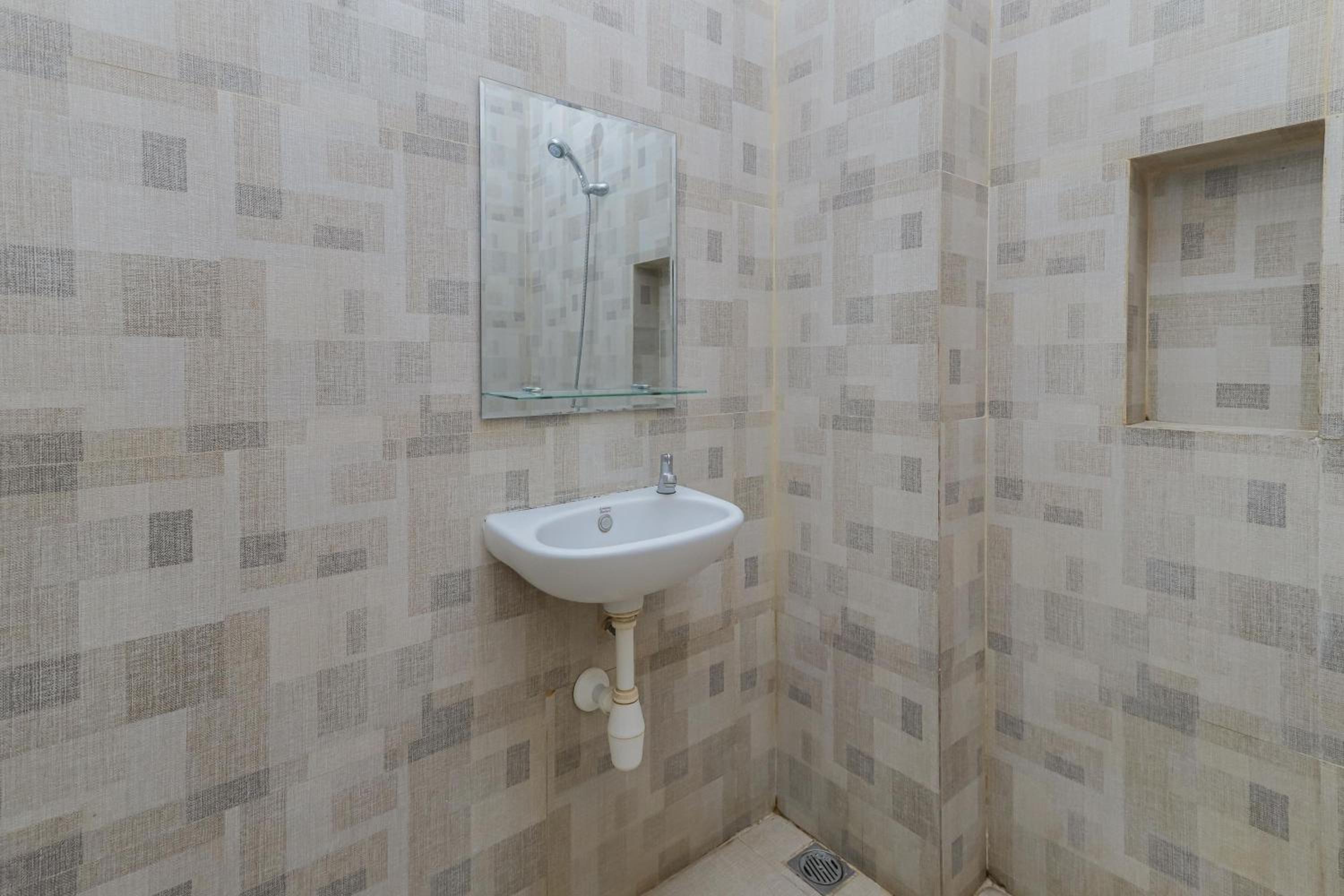 Deluxe Double Room - Photo 7