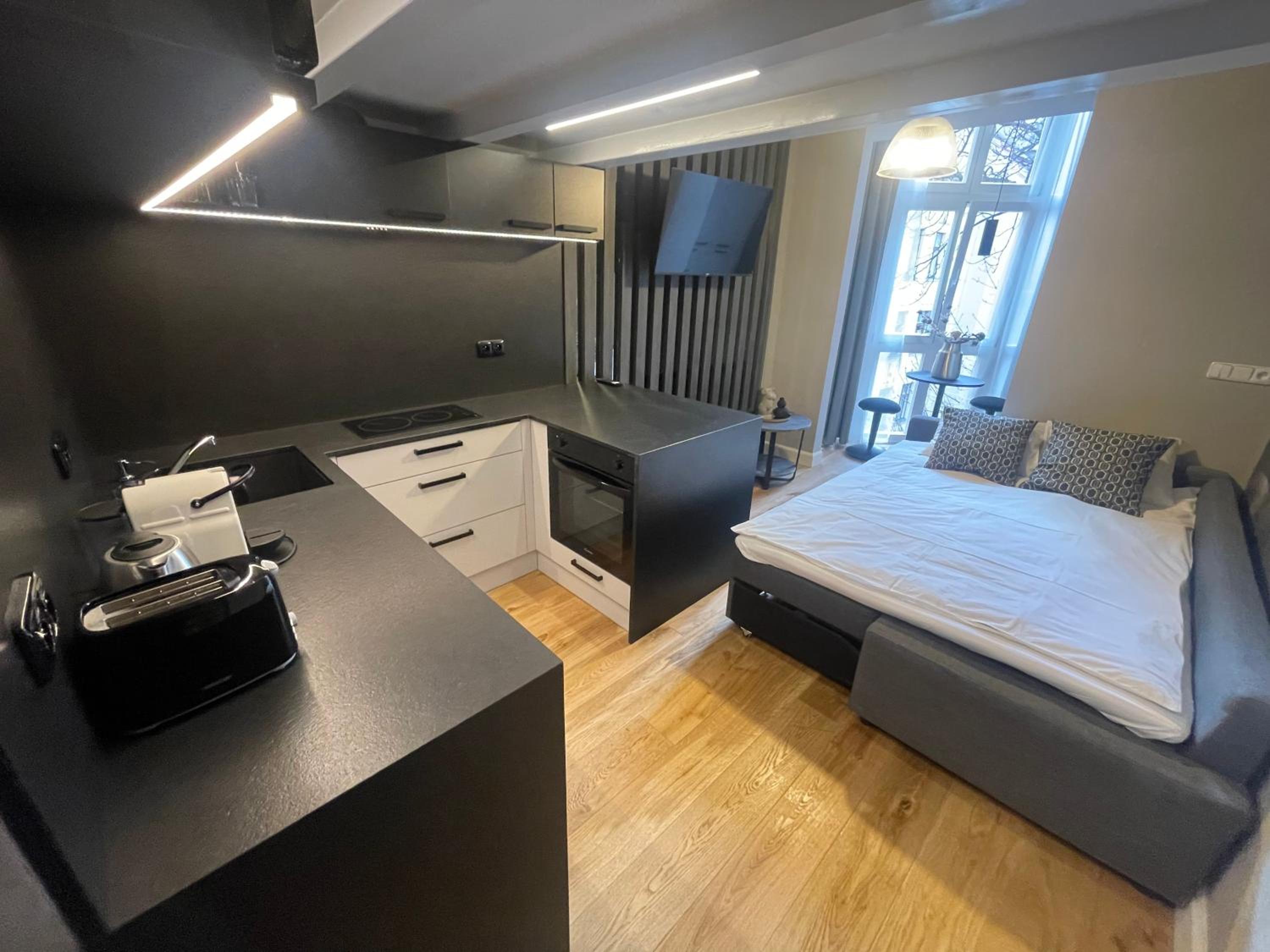 Studio - Split Level