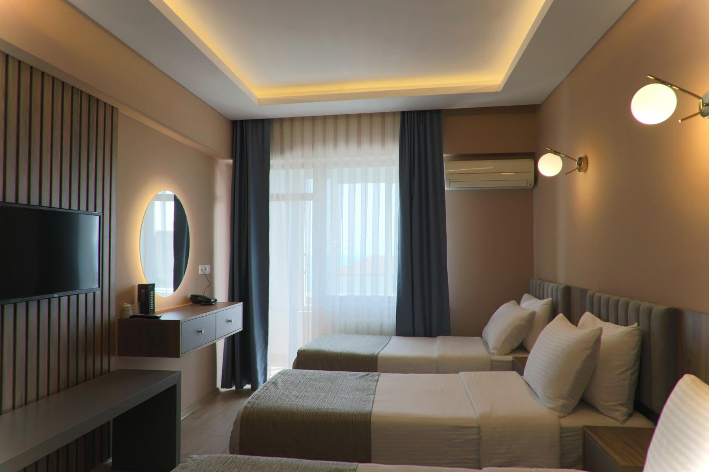 Deluxe Double Room with Balcony and Sea View