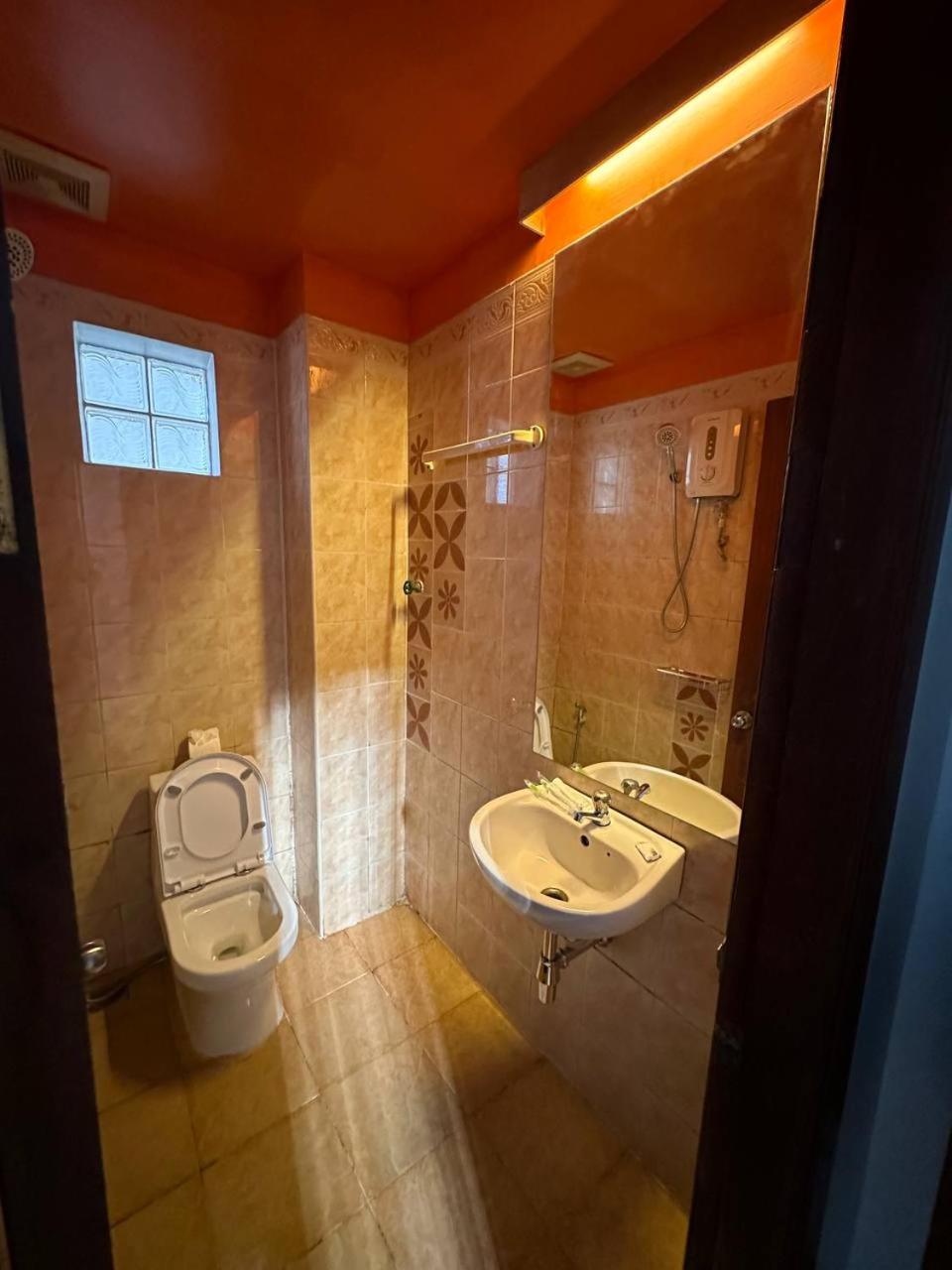 Budget Double Room - Photo 2