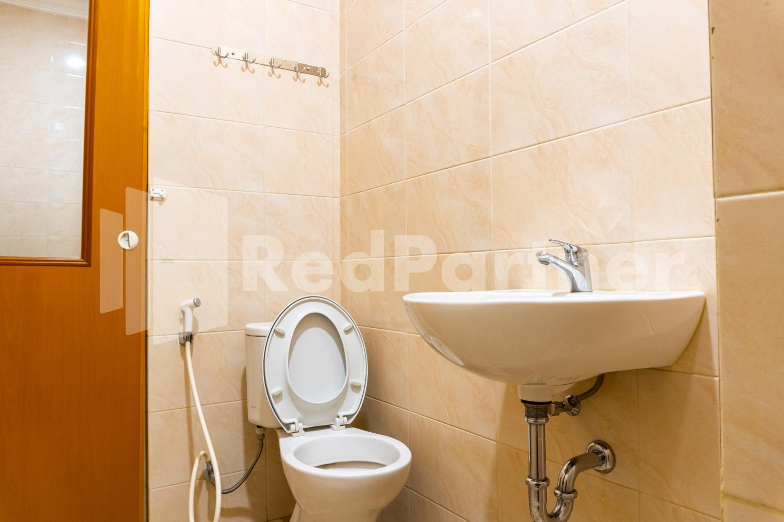 Twin Room - Photo 6