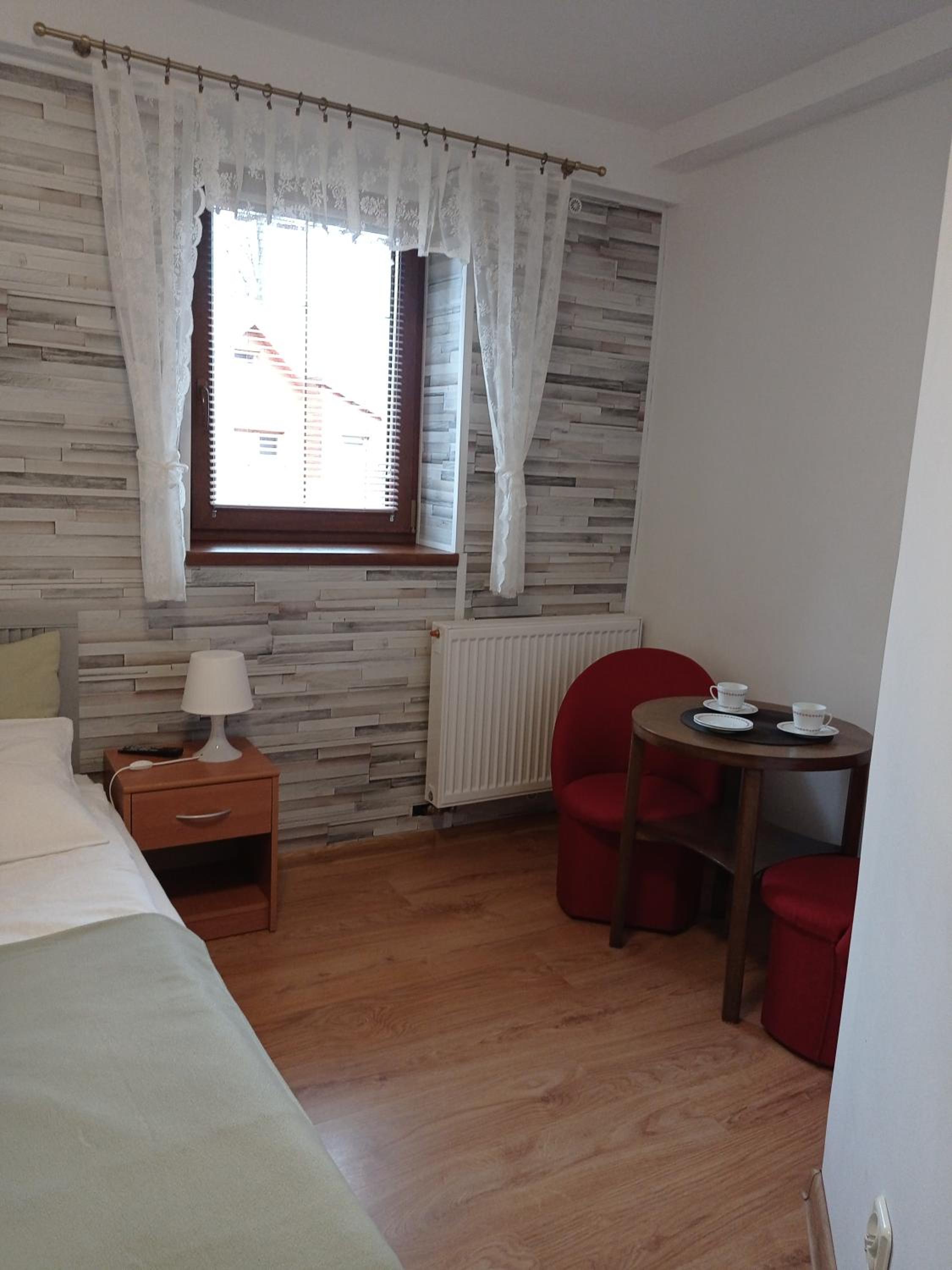 Double Room - Photo 2