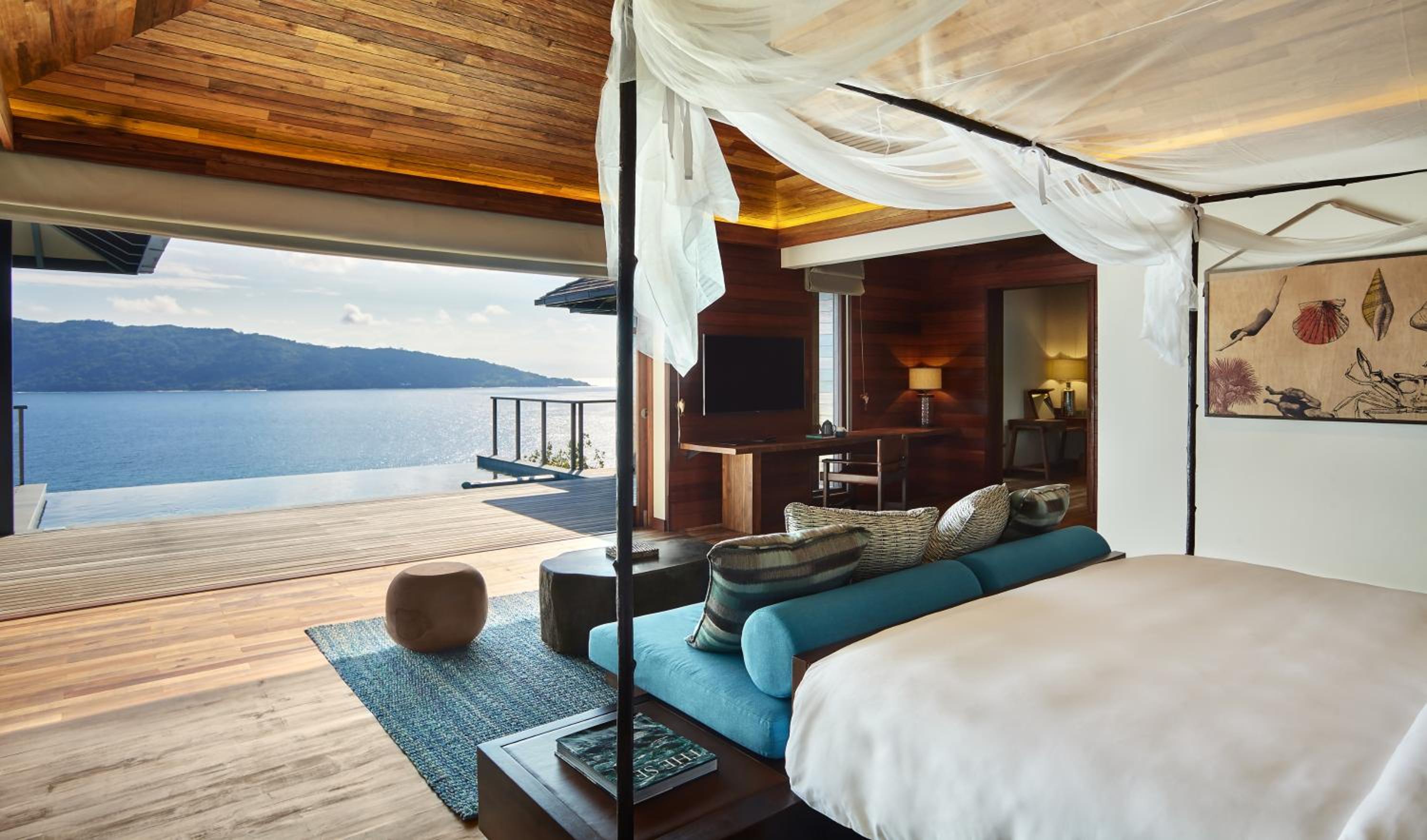 Oceanfront Pool Villa 
