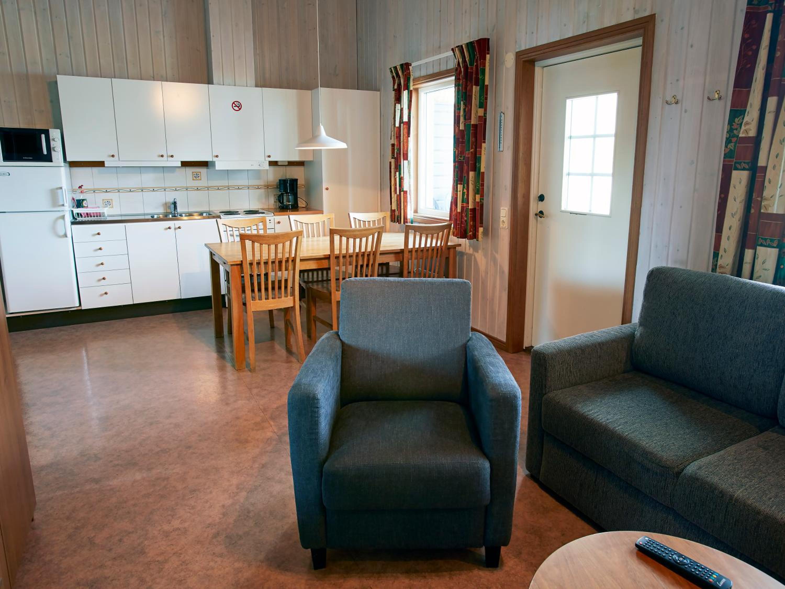 Two-Bedroom House photo 3