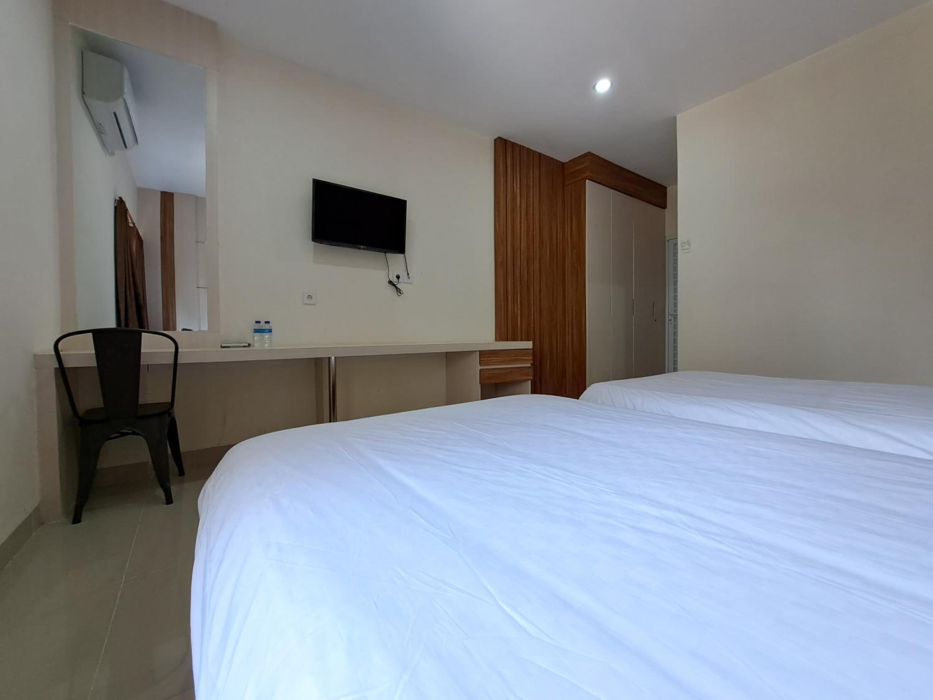 Deluxe Twin Room - Photo 3