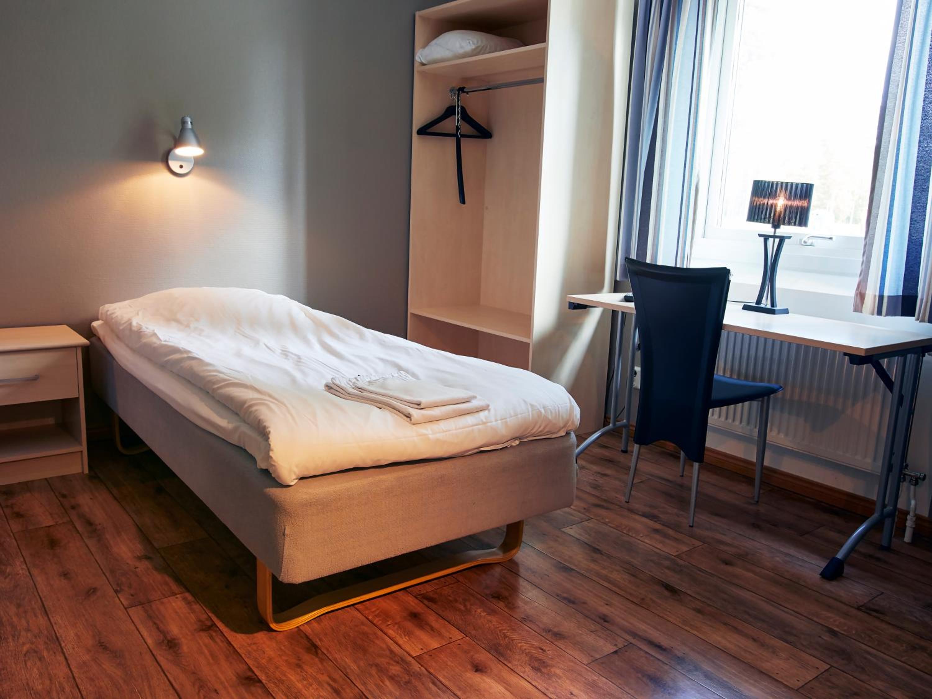 Single Room with Shared Bathroom photo 3