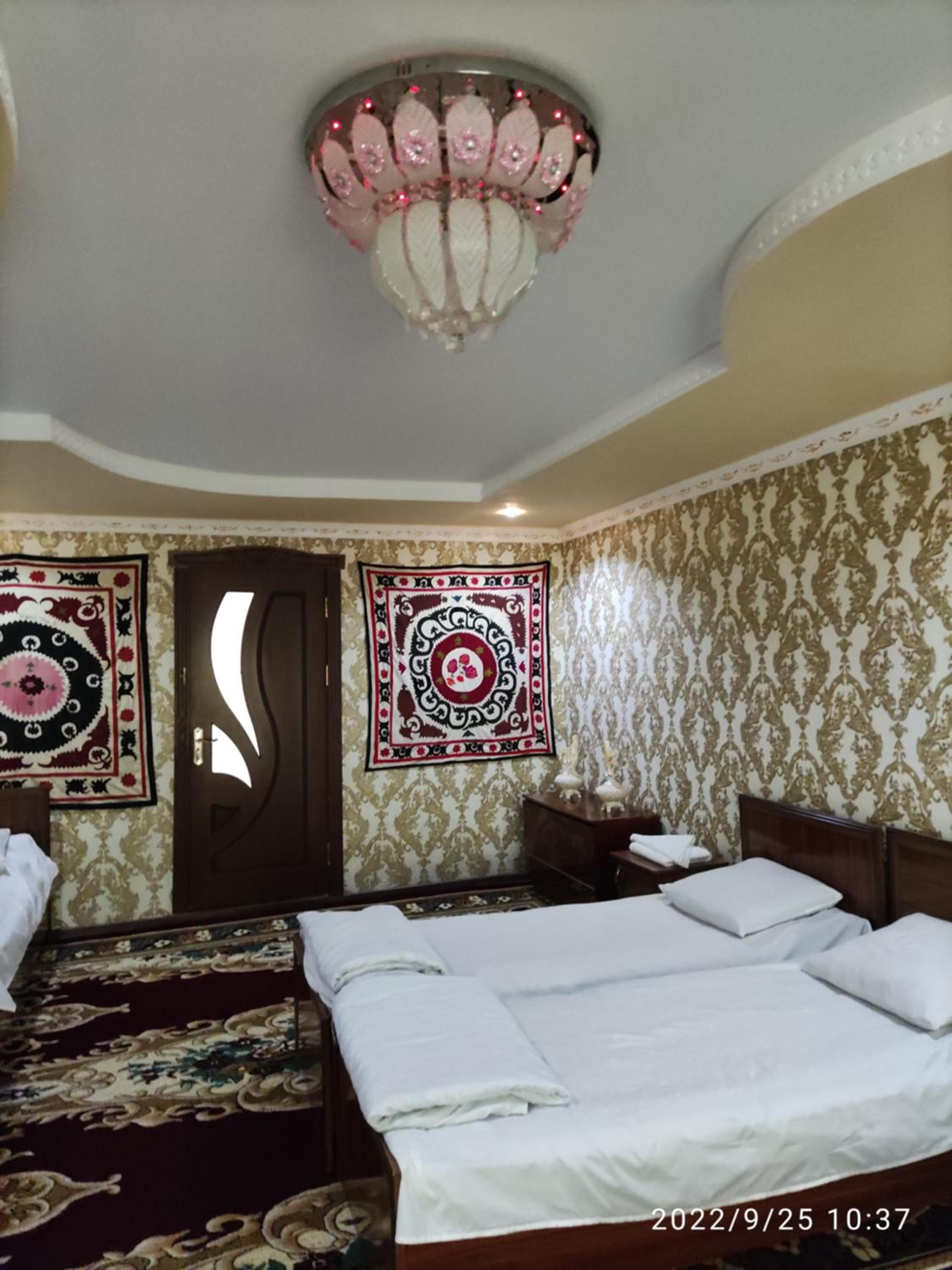 Deluxe Double or Twin Room with Mountain View
