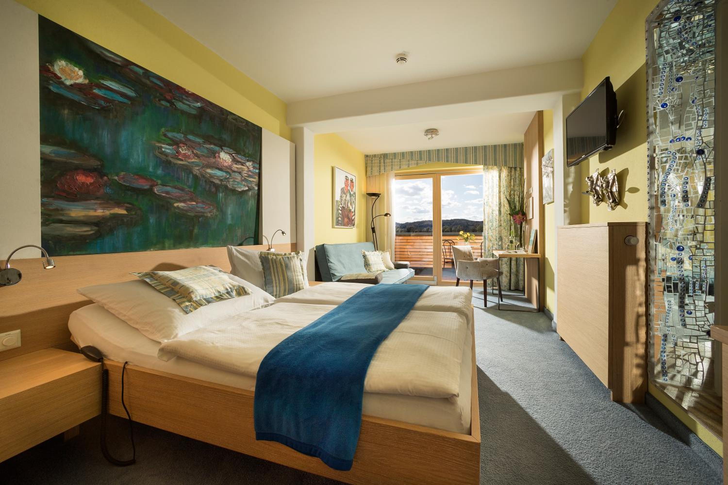 Double Room with Balcony photo 3