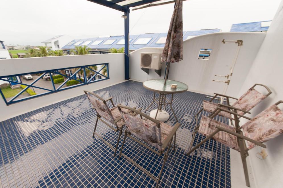 Villa photo 1