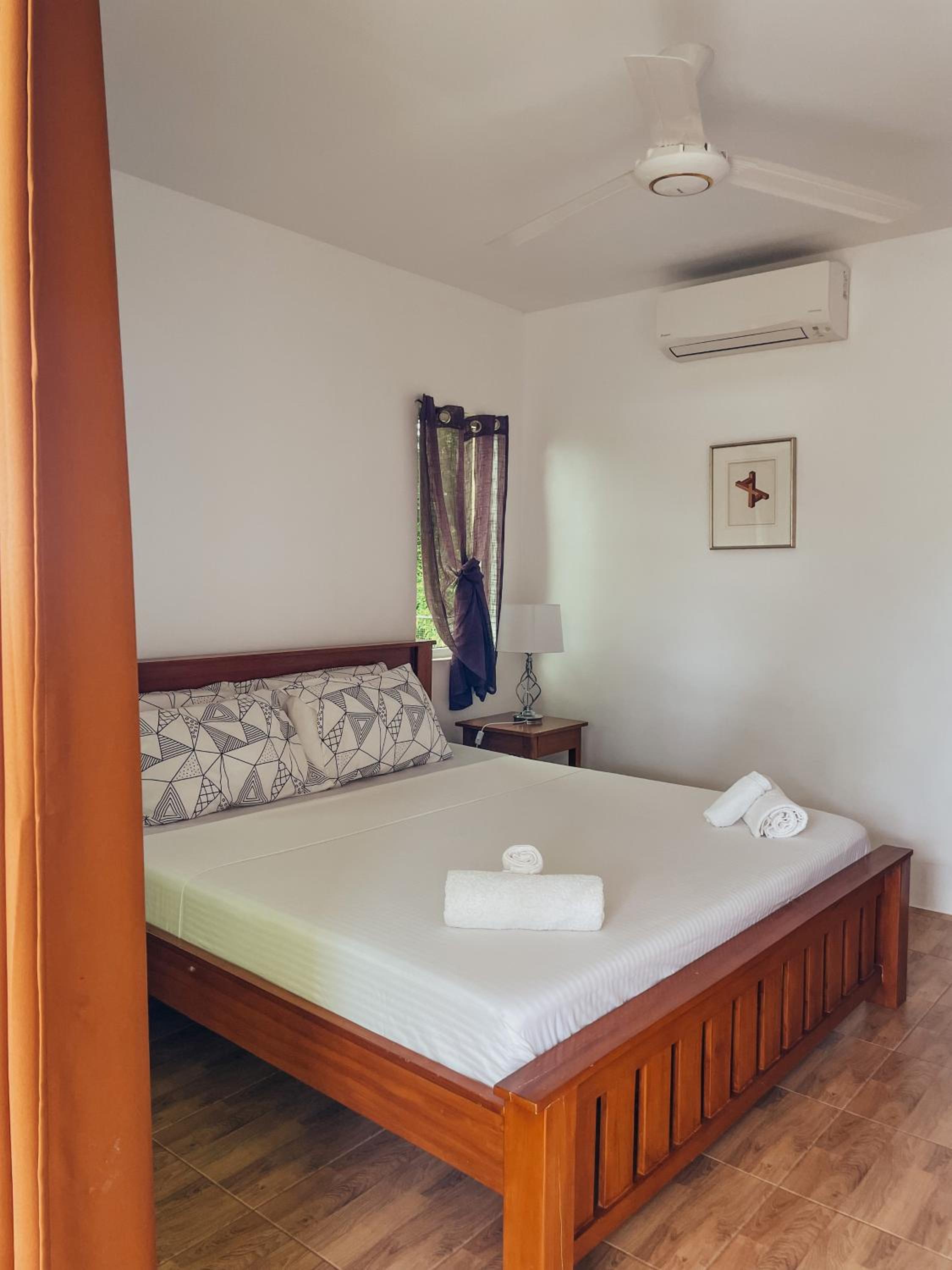 Double Room with Sea View - Photo 1