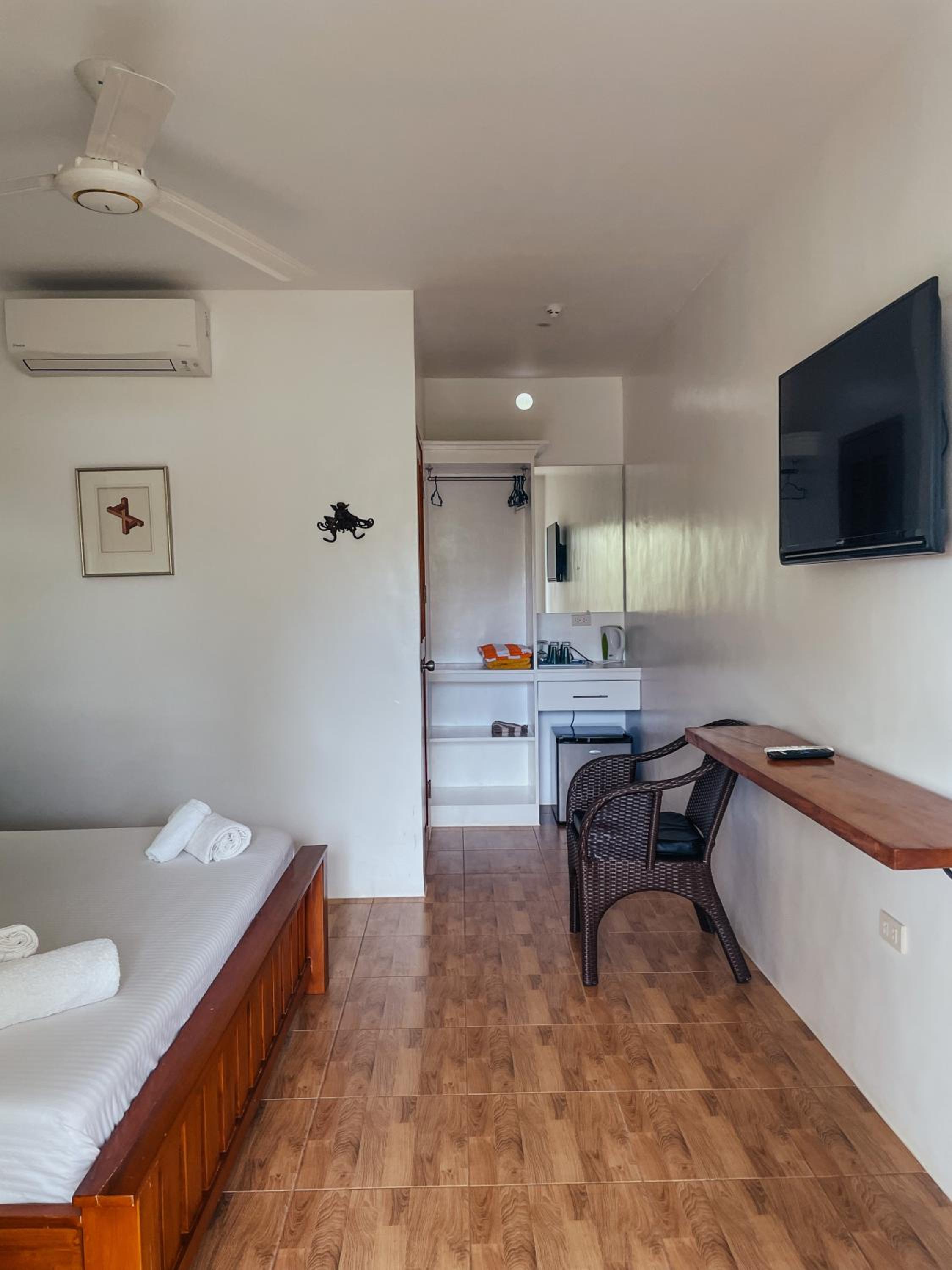 Double Room with Sea View - Photo 6