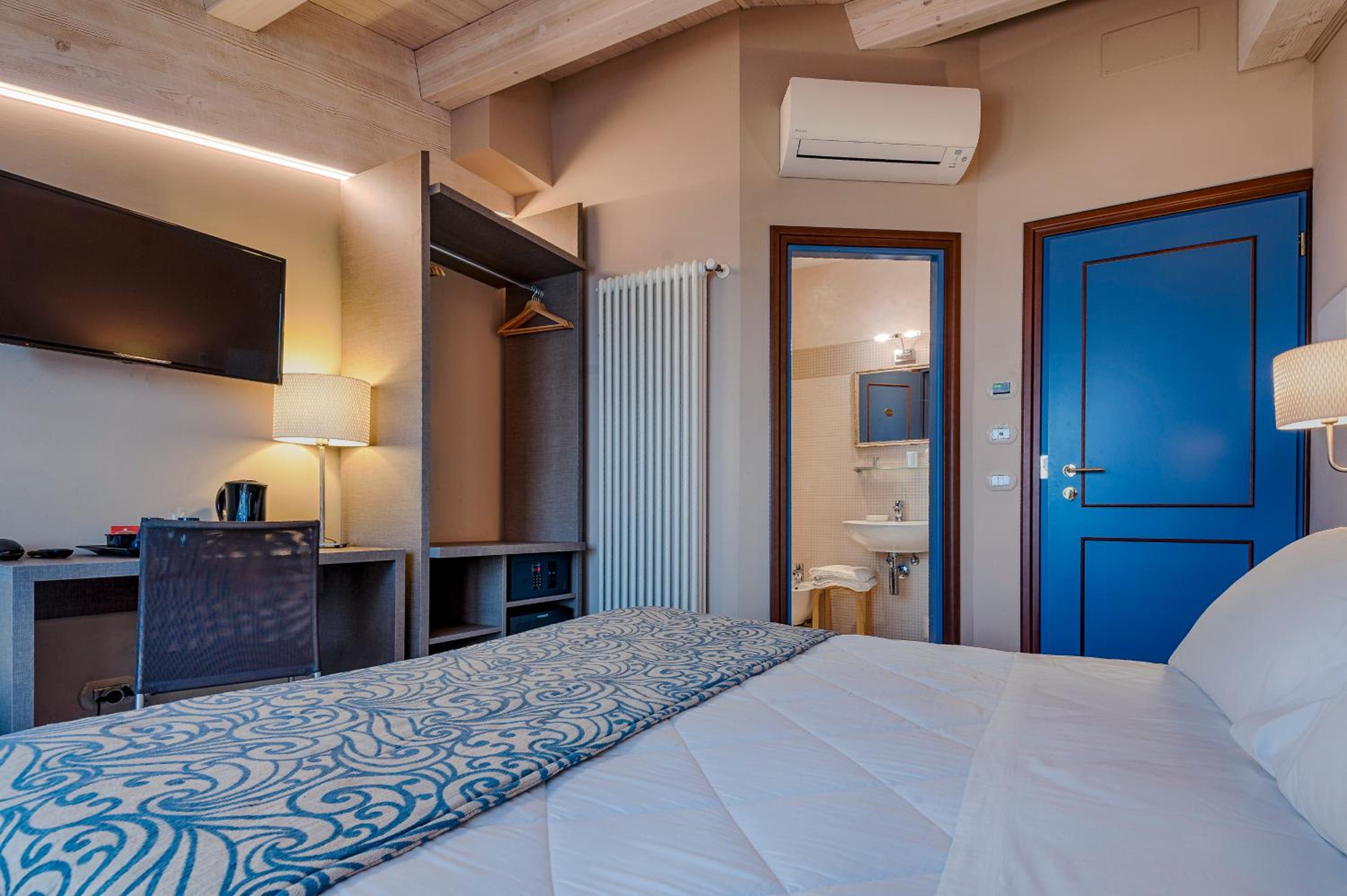 Superior Double Room photo 1
