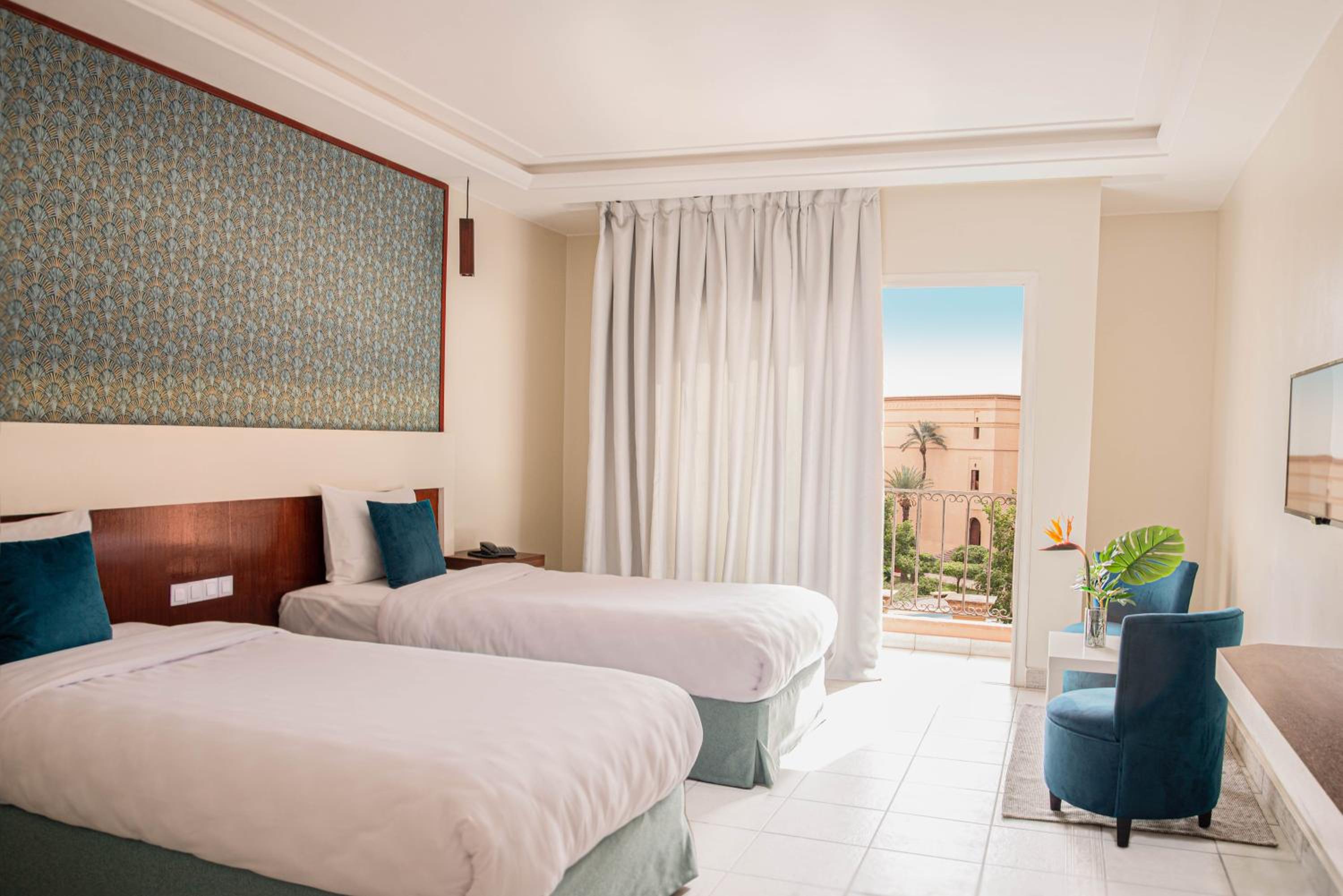Double or Twin Room - Photo 6
