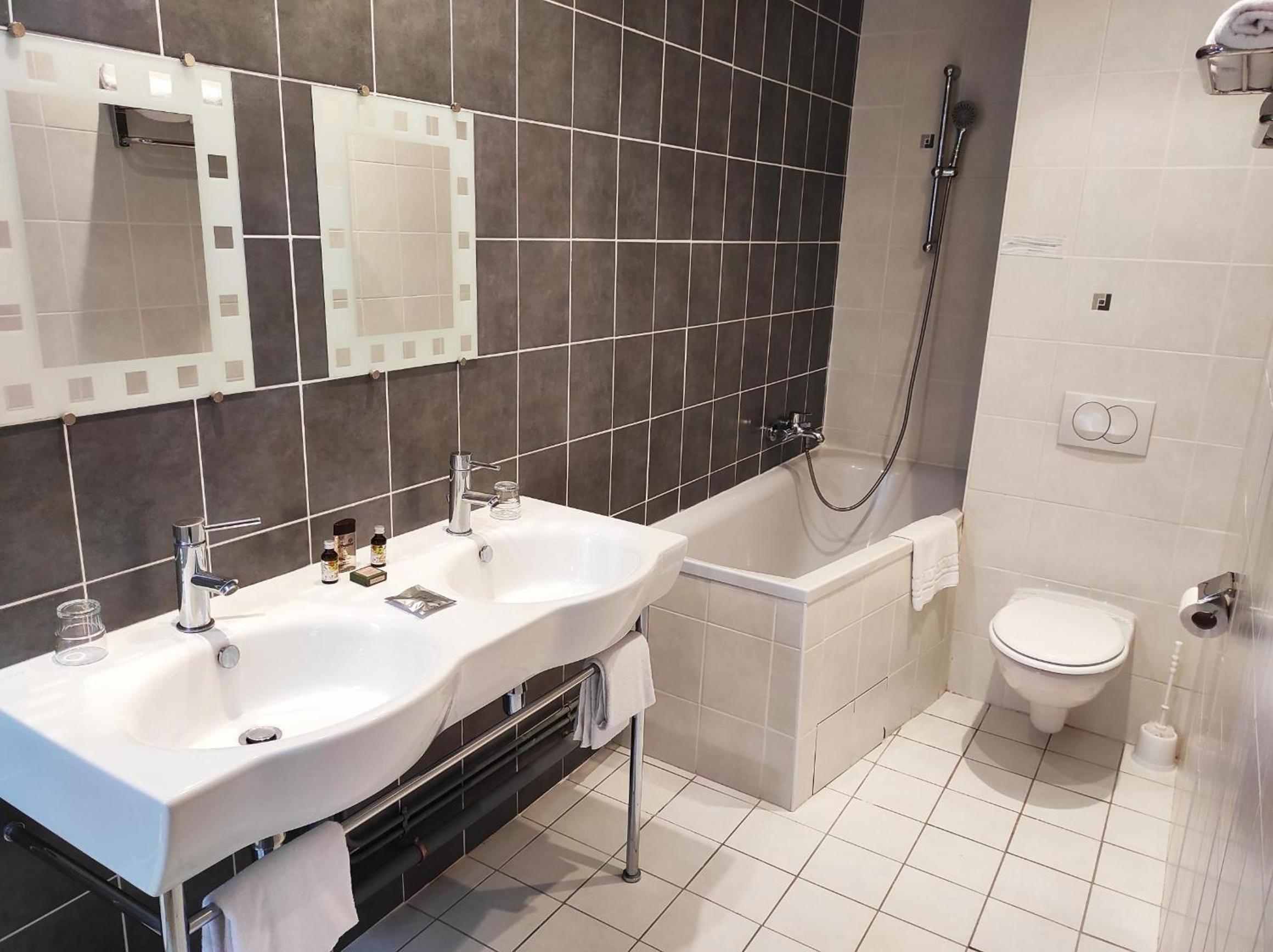 Classic Double Room - Photo 2