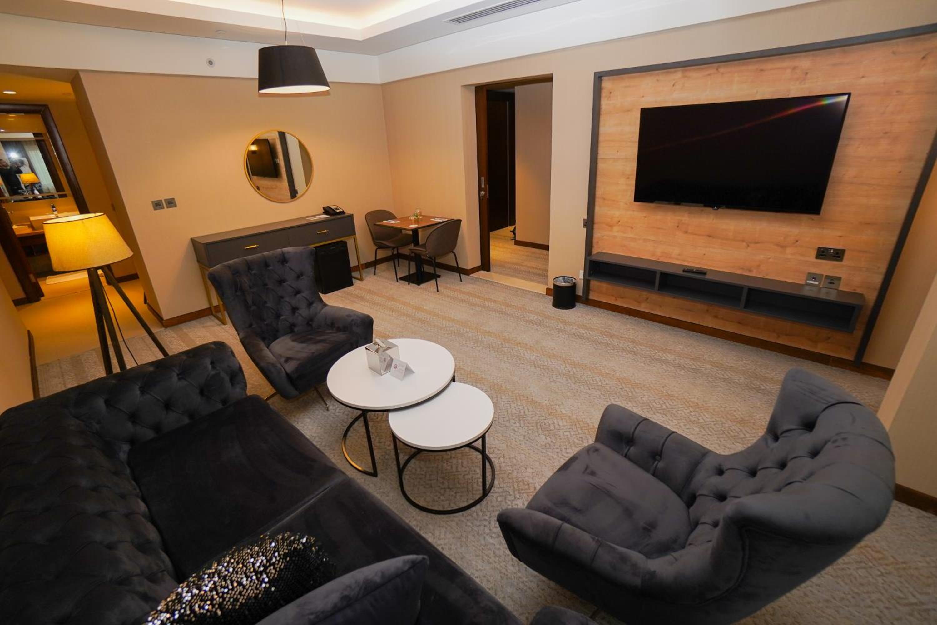 Executive Suite photo 1