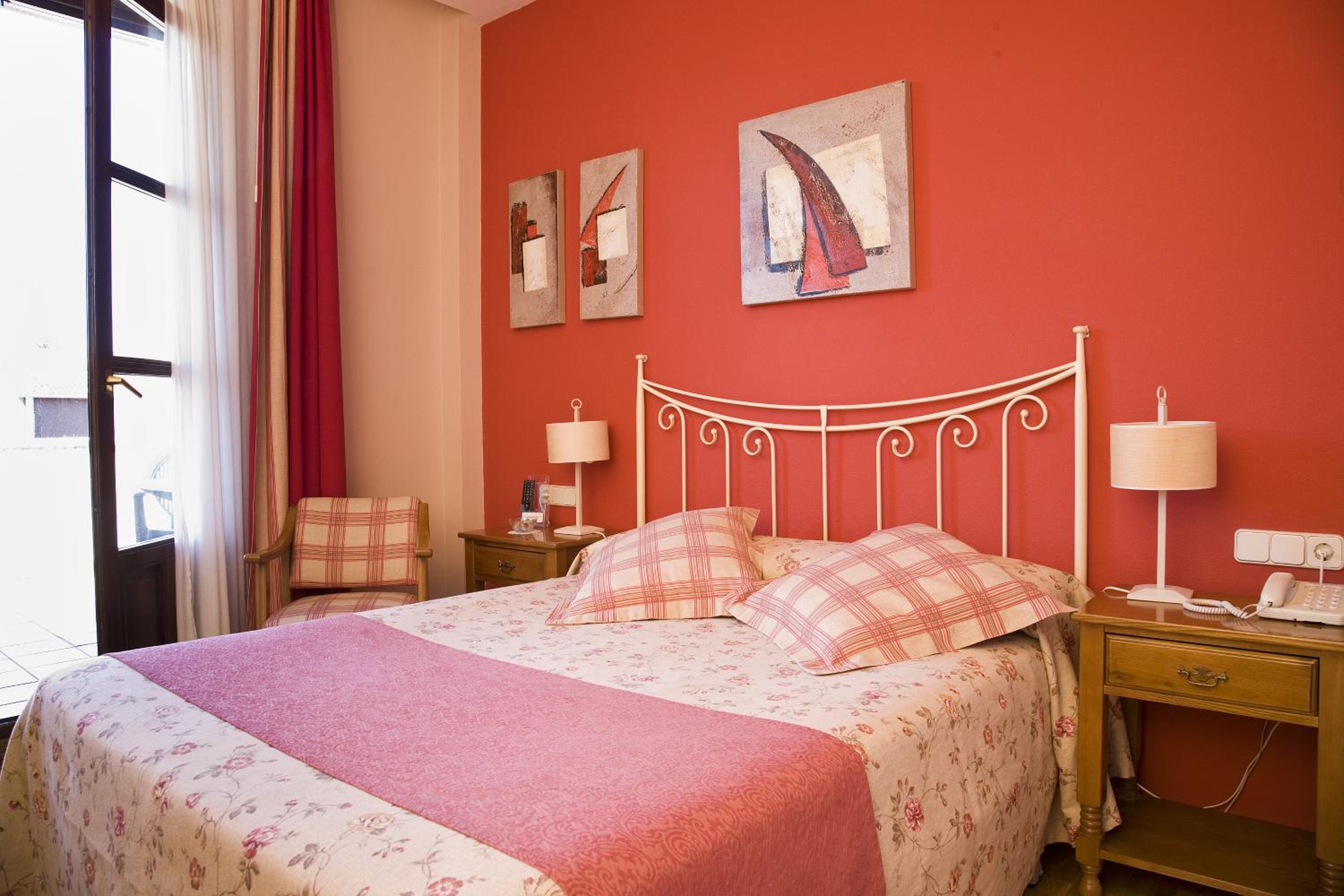 Habitación Doble o con Dos Camas