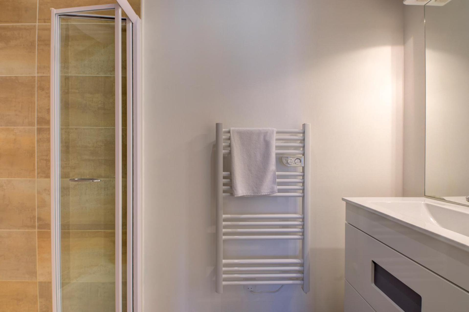 Studio Apartment - Photo 10