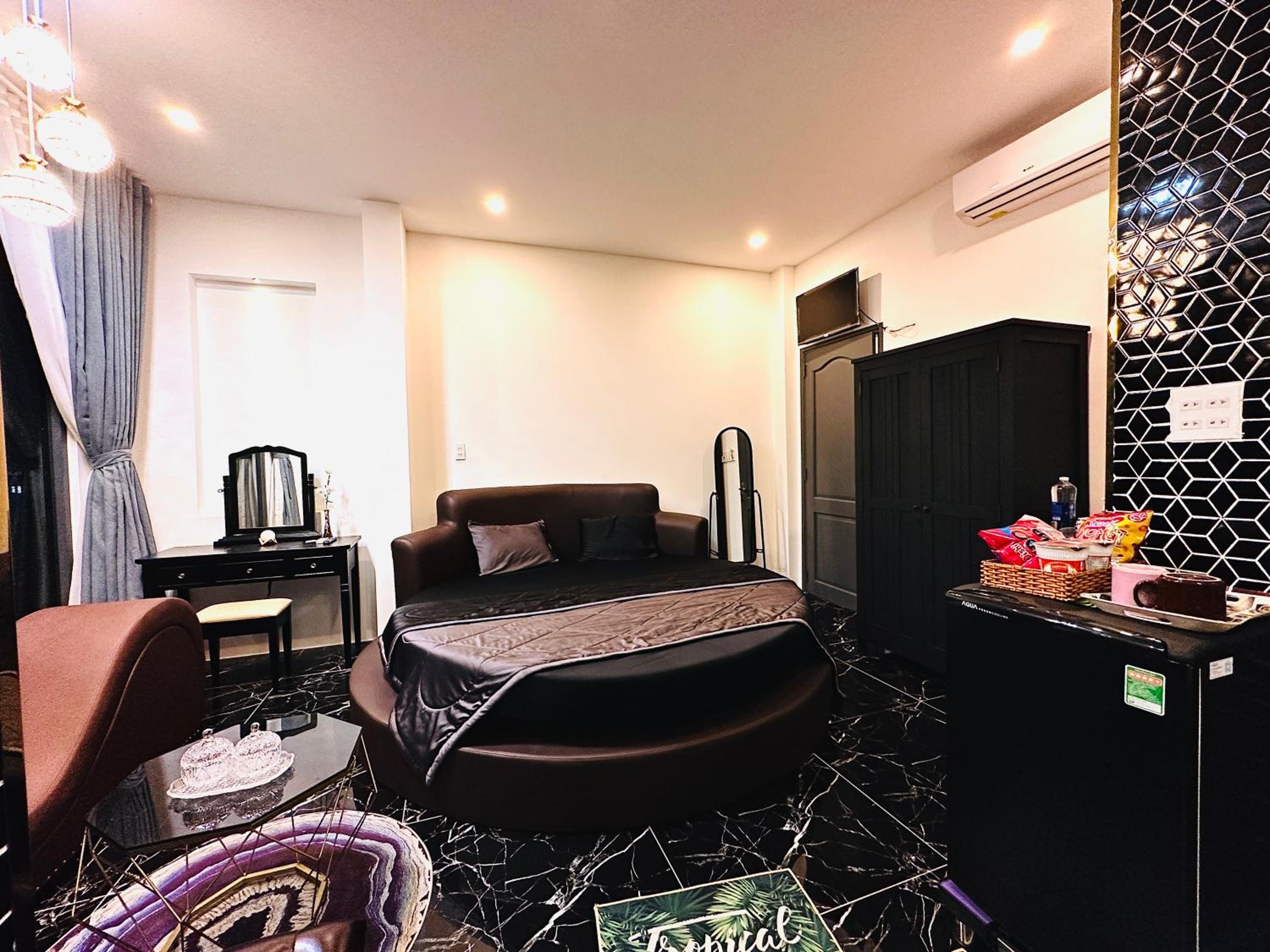 Double Room with Spa Bath photo 3